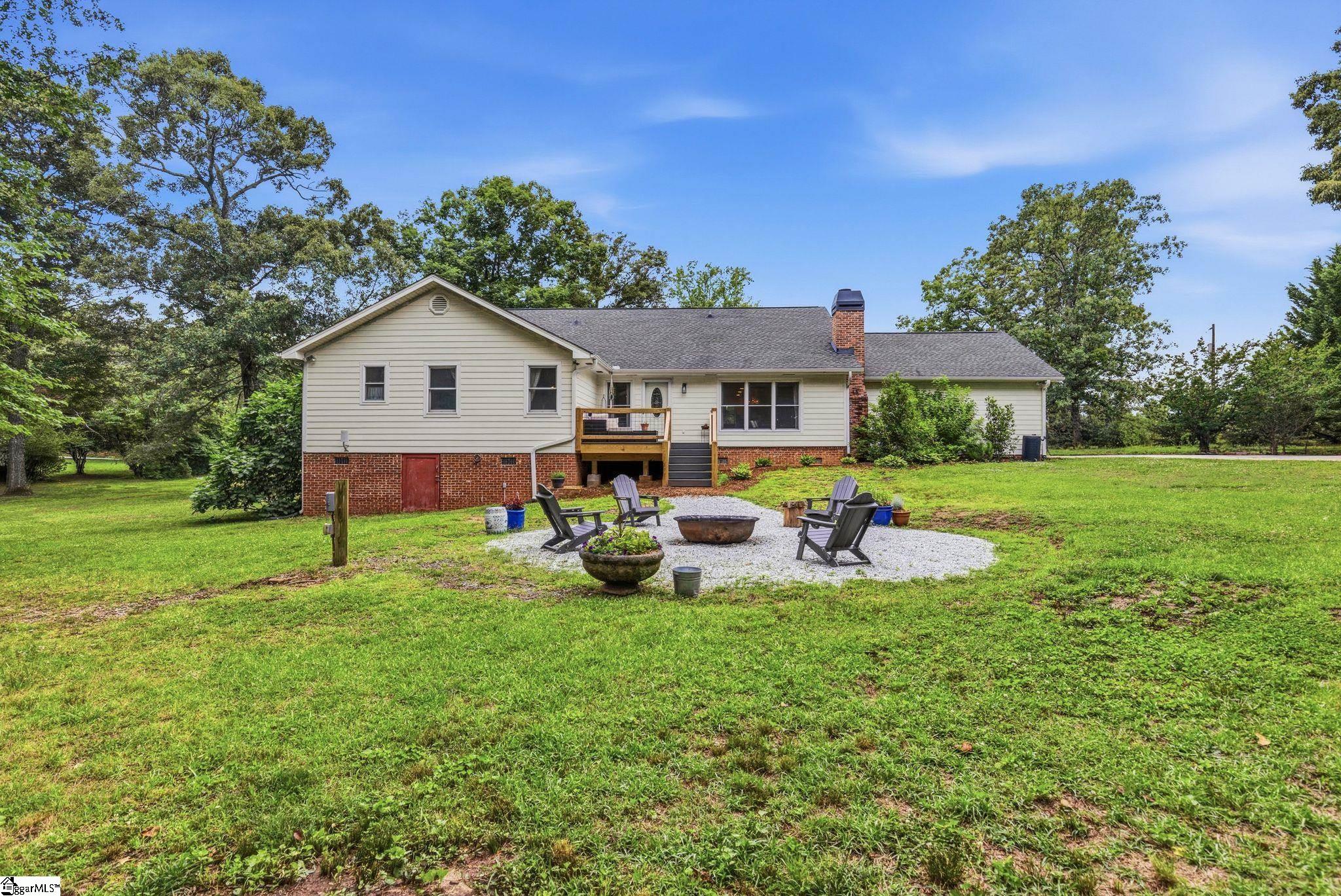 868 Bulls Road Taylors, SC 29687