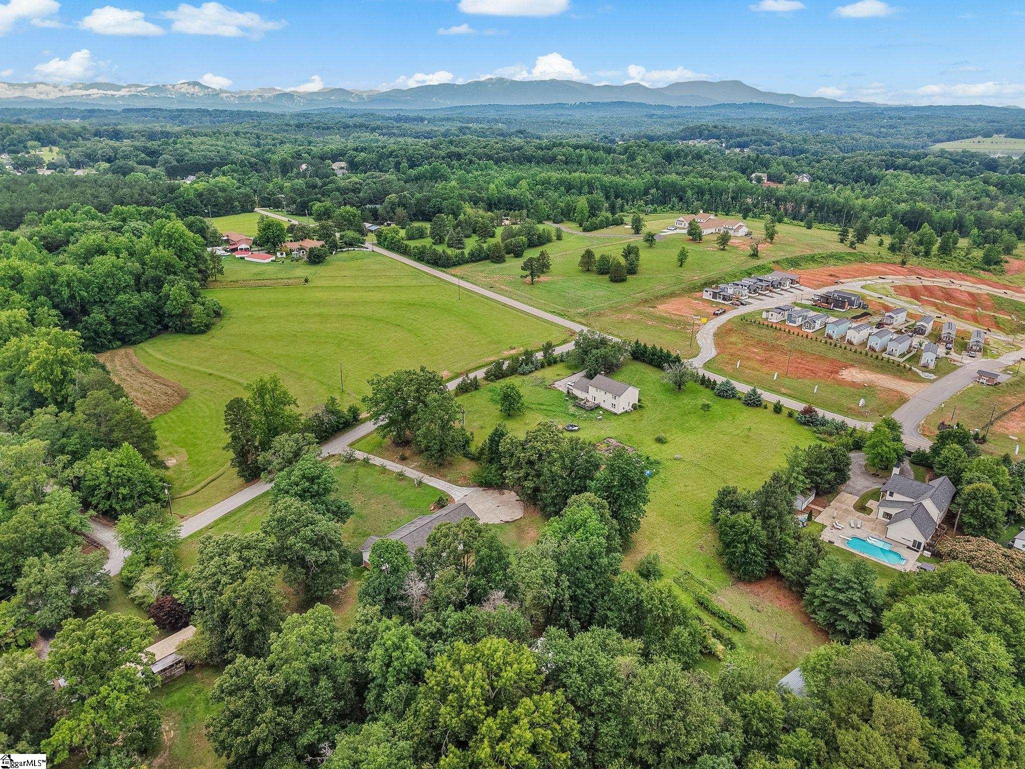 868 Bulls Road Taylors, SC 29687