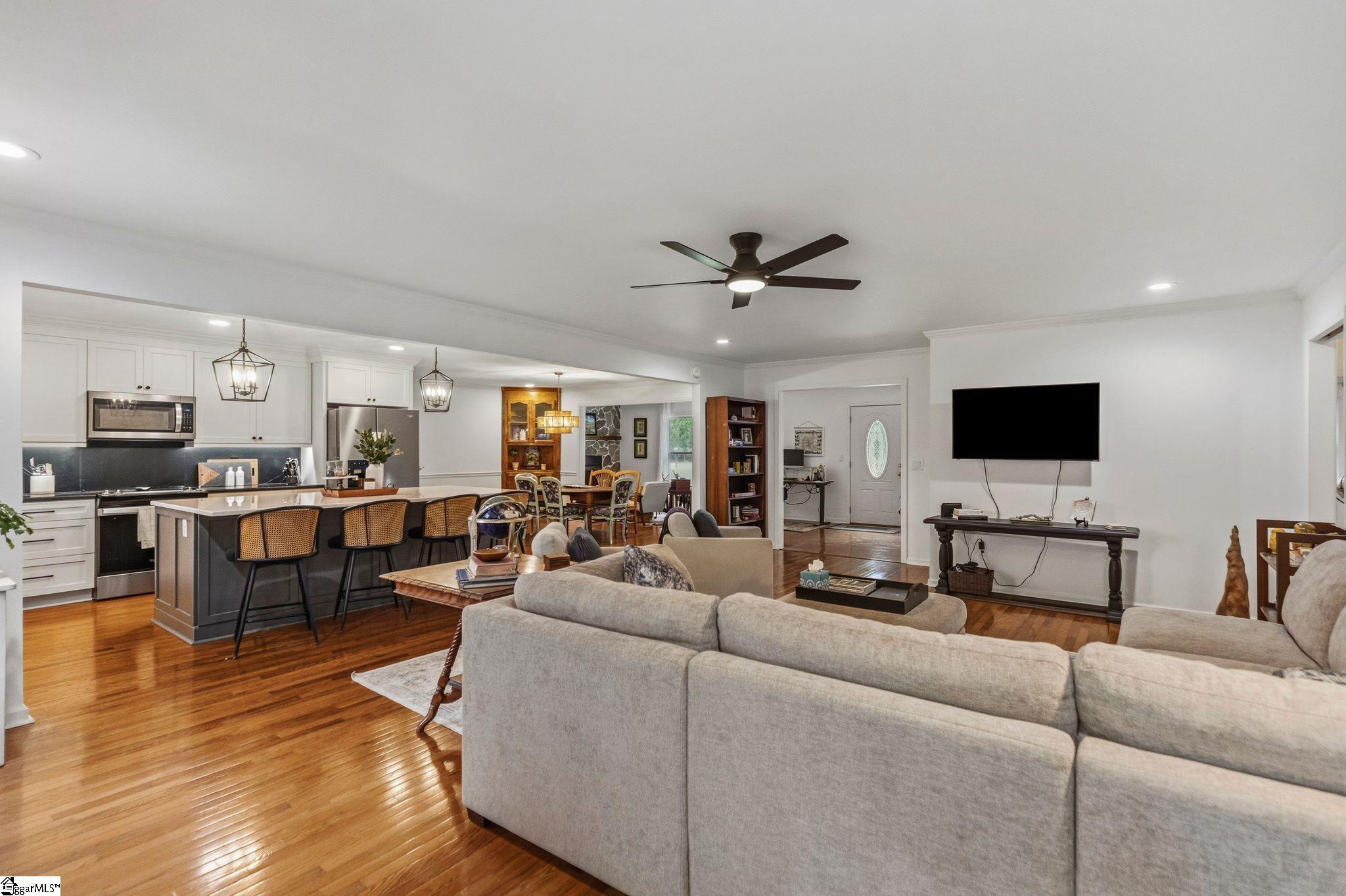 868 Bulls Road Taylors, SC 29687