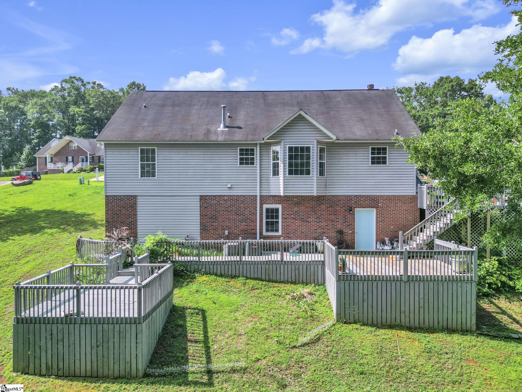 424 Woodfield Drive Piedmont, SC 29673