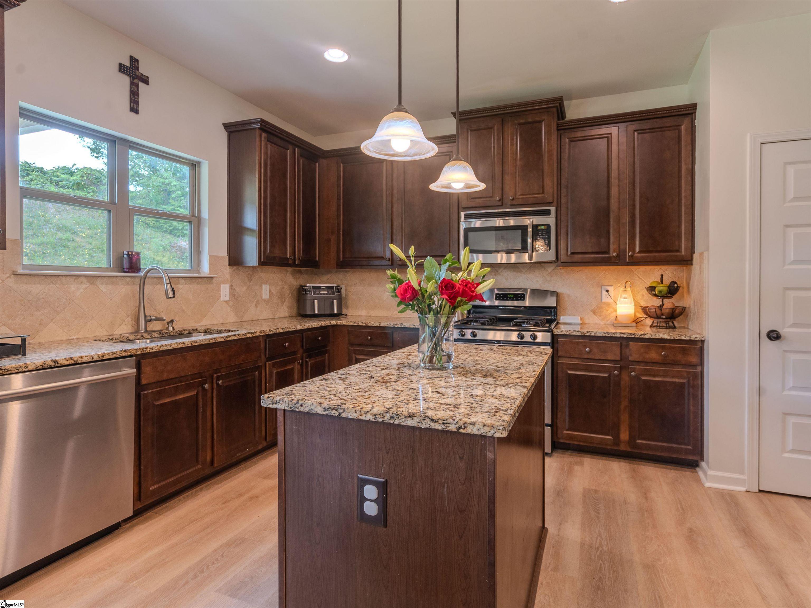 112 Border Avenue Simpsonville, SC 29680