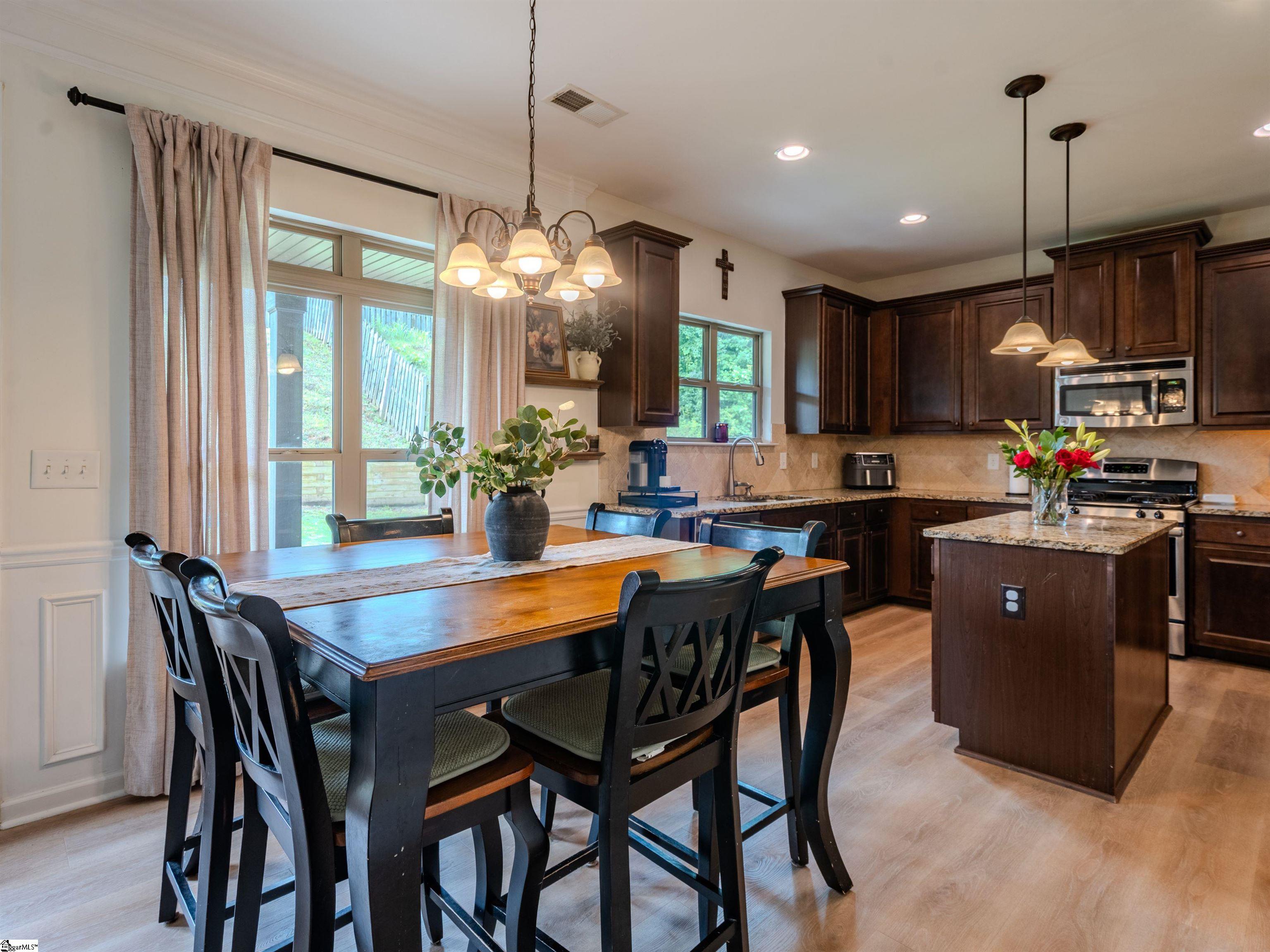 112 Border Avenue Simpsonville, SC 29680