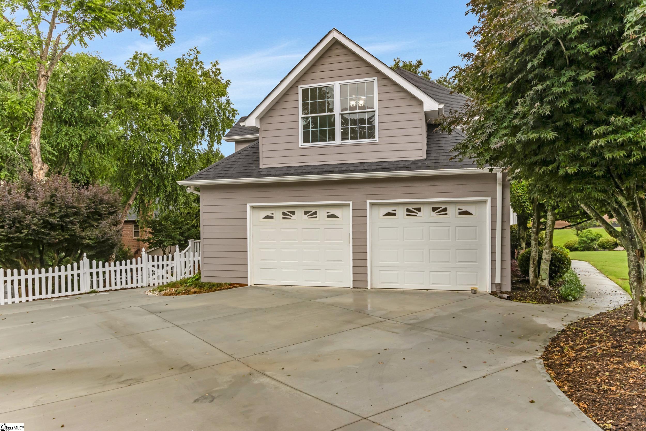 100 Moss Creek Court Greenville, SC 29609