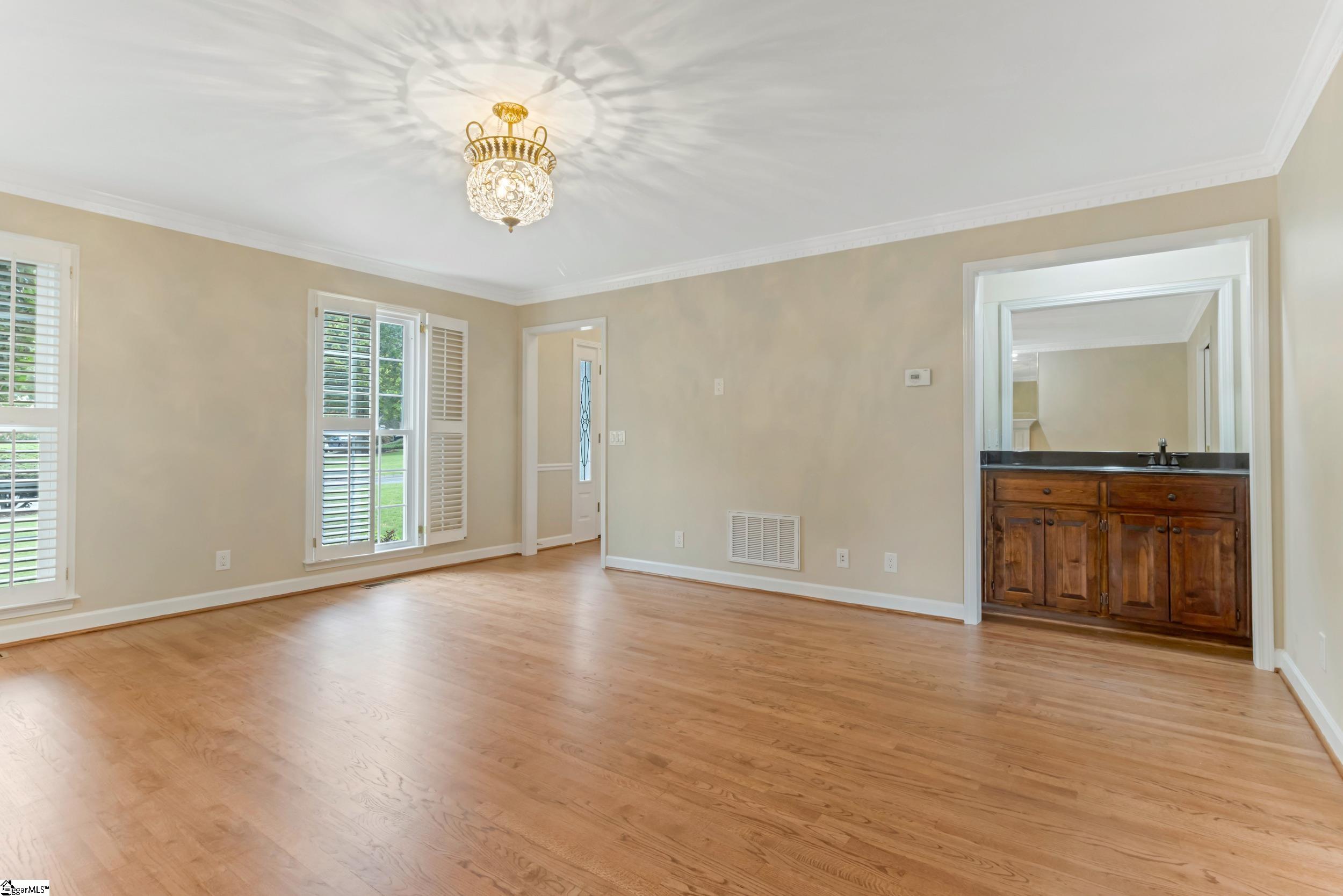 100 Moss Creek Court Greenville, SC 29609