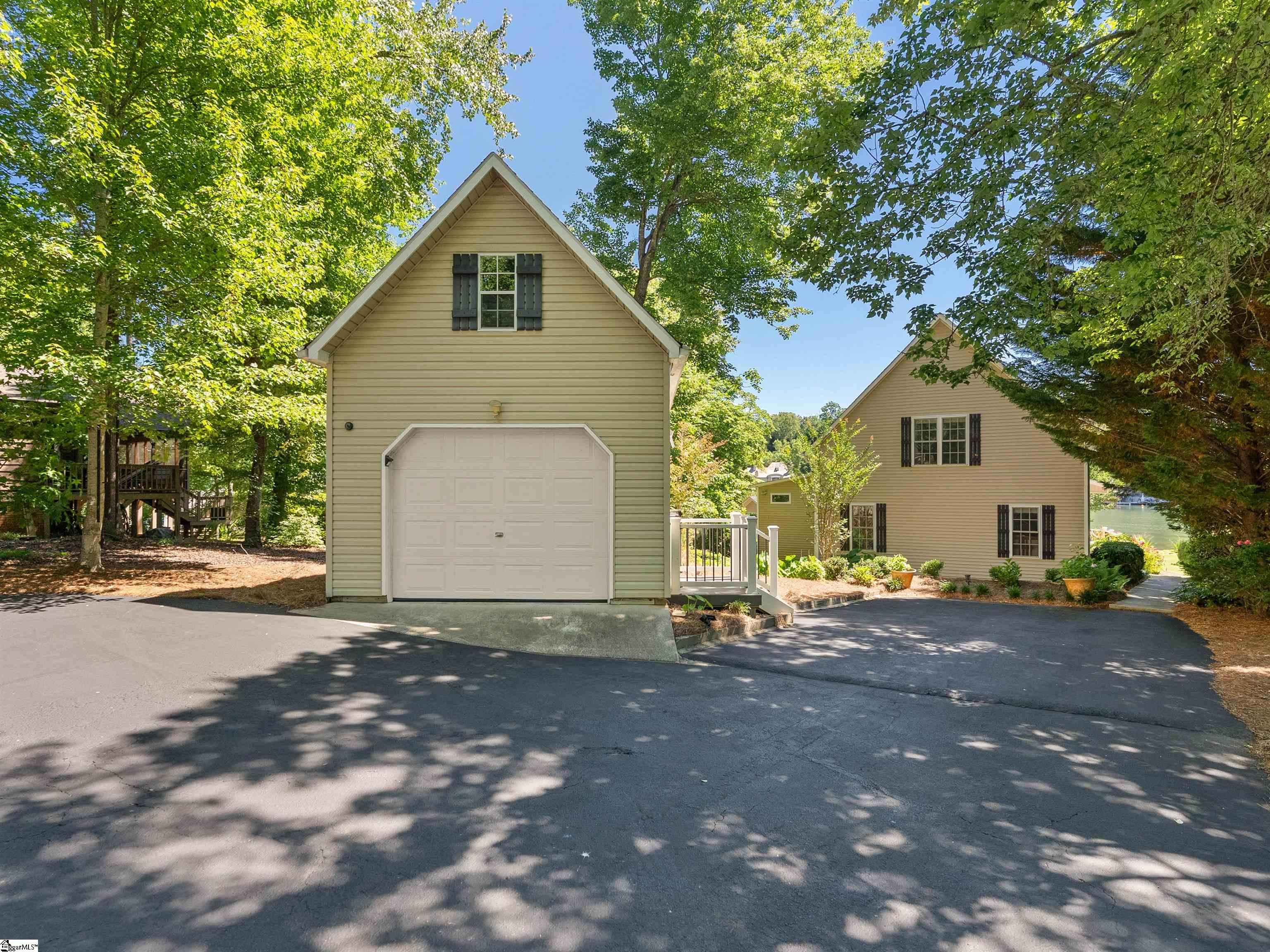 339 Jumping Branch Road Tamassee, SC 29686