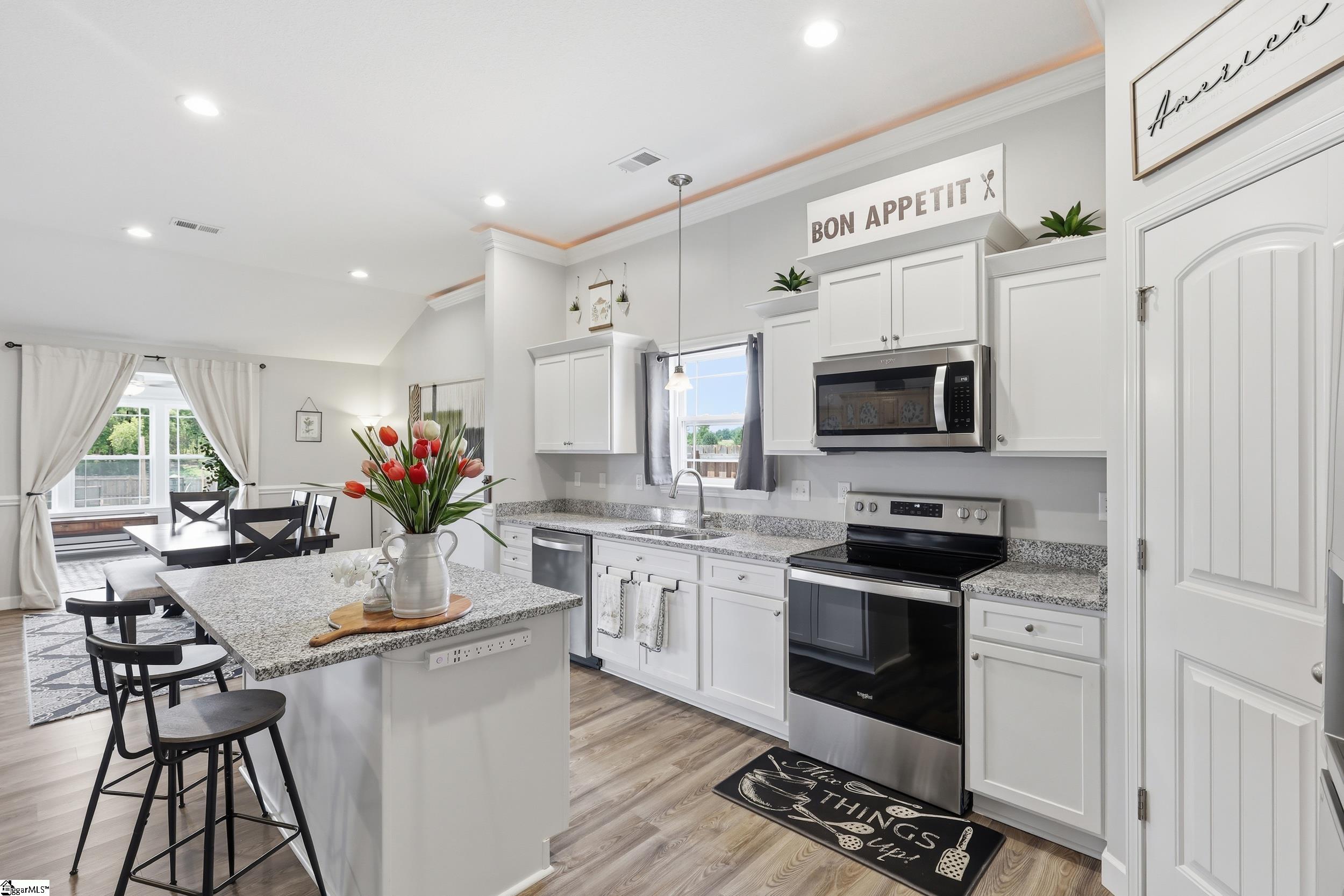 246 R C Thompson Road Chesnee, SC 29323