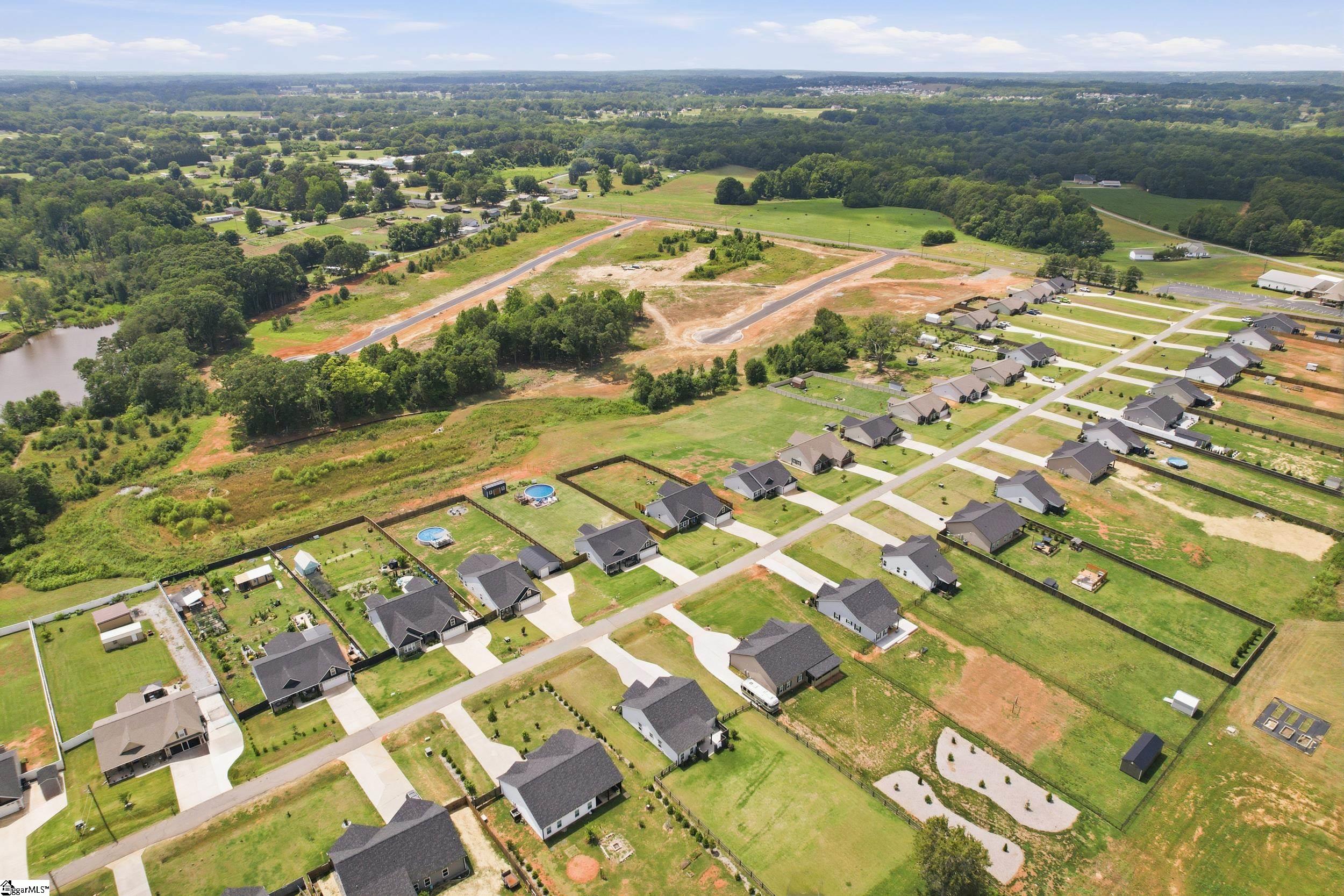 246 R C Thompson Road Chesnee, SC 29323
