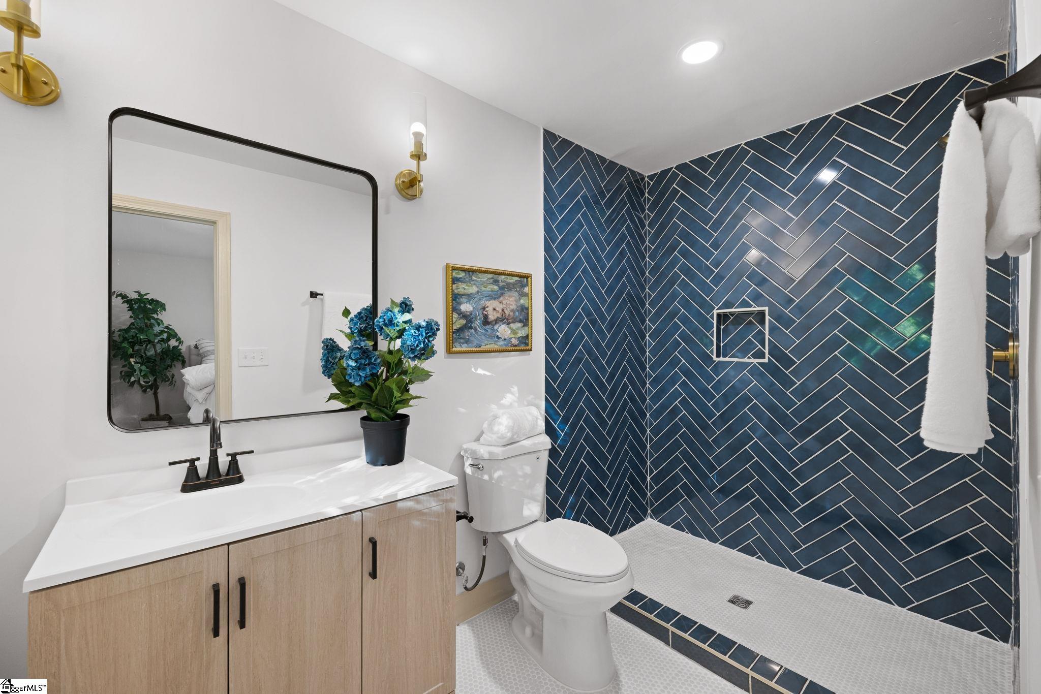 406 Rollingreen Road Greenville, SC 29615
