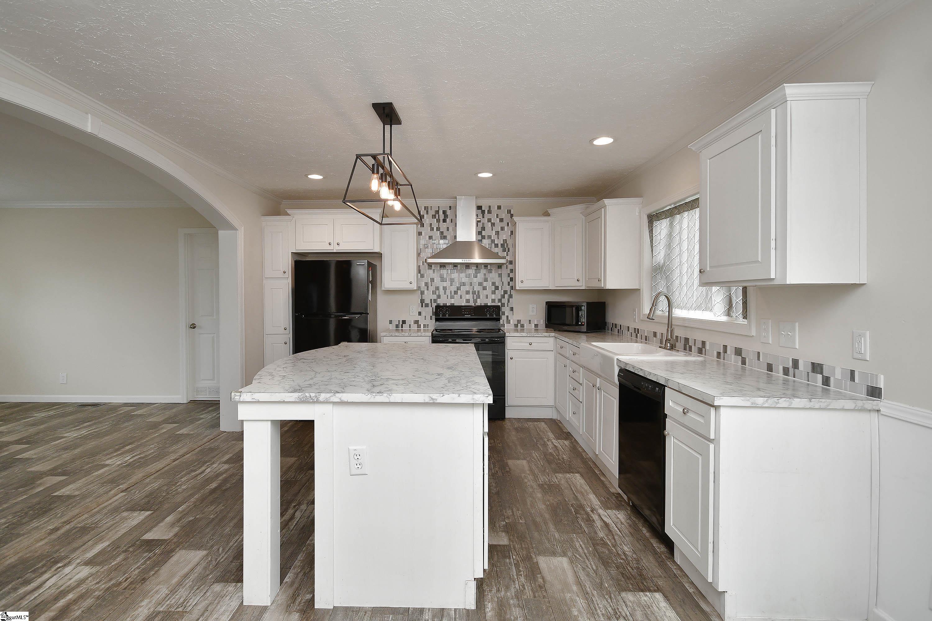 5 Charles Street Greenville, SC 29611