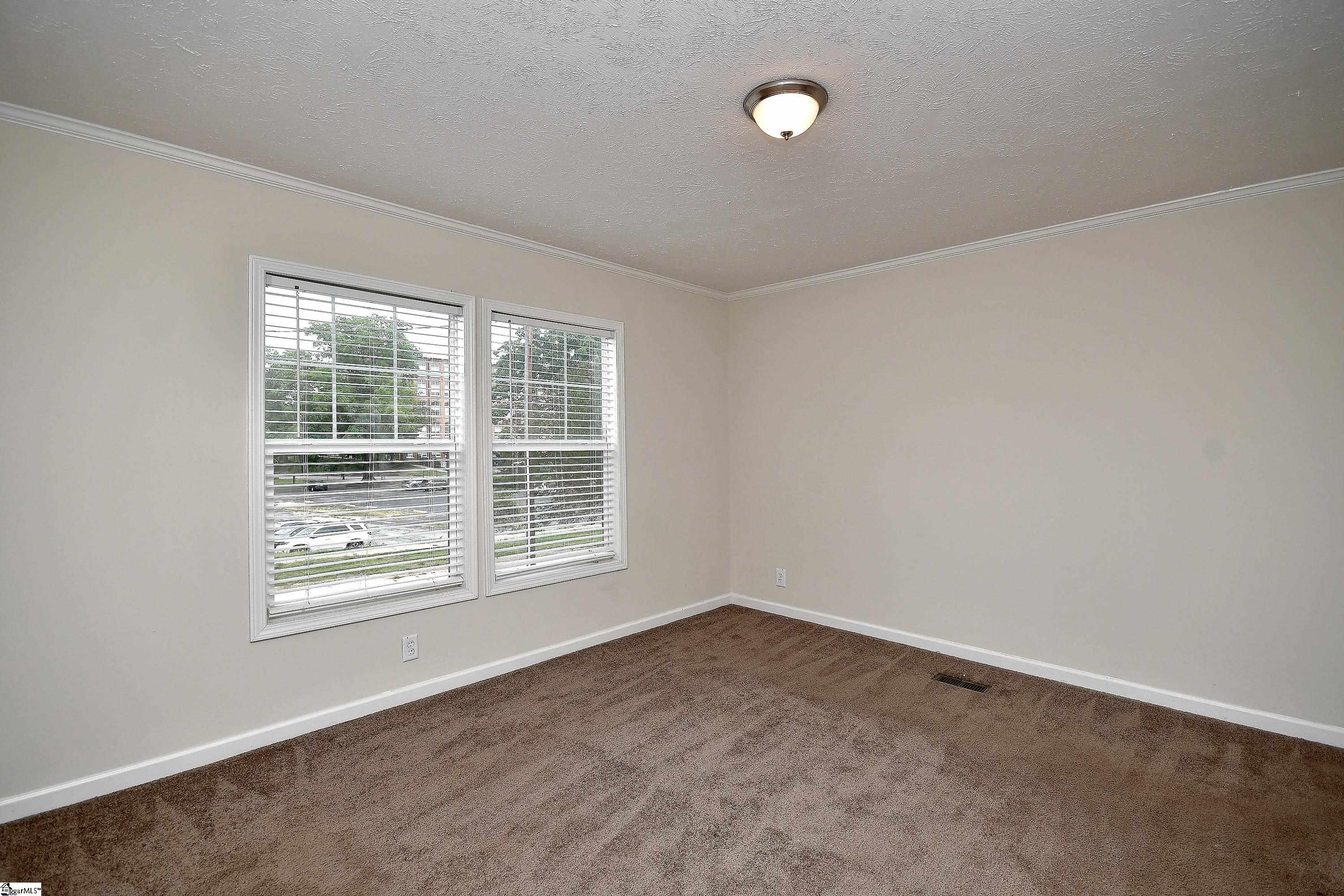 5 Charles Street Greenville, SC 29611