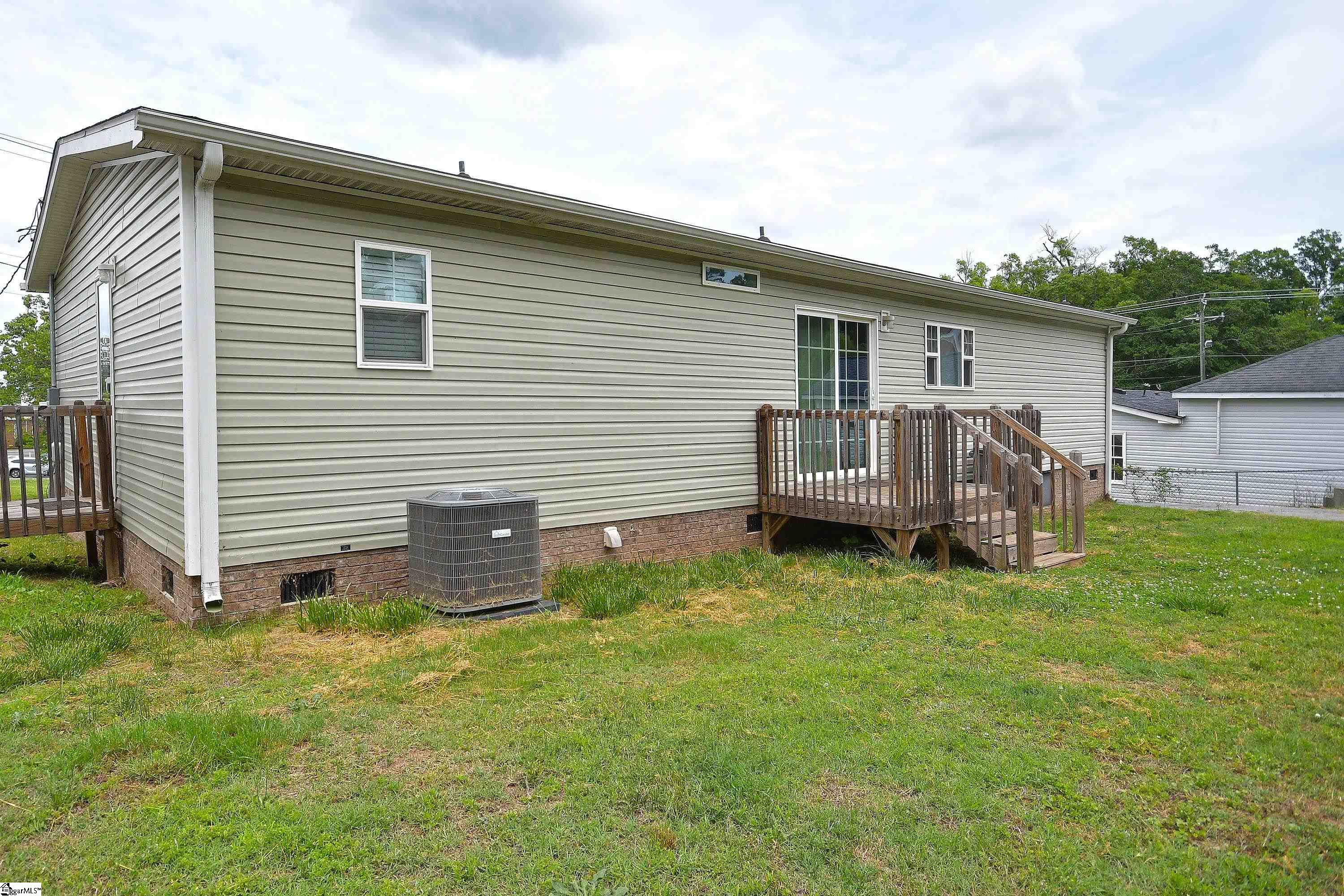 5 Charles Street Greenville, SC 29611