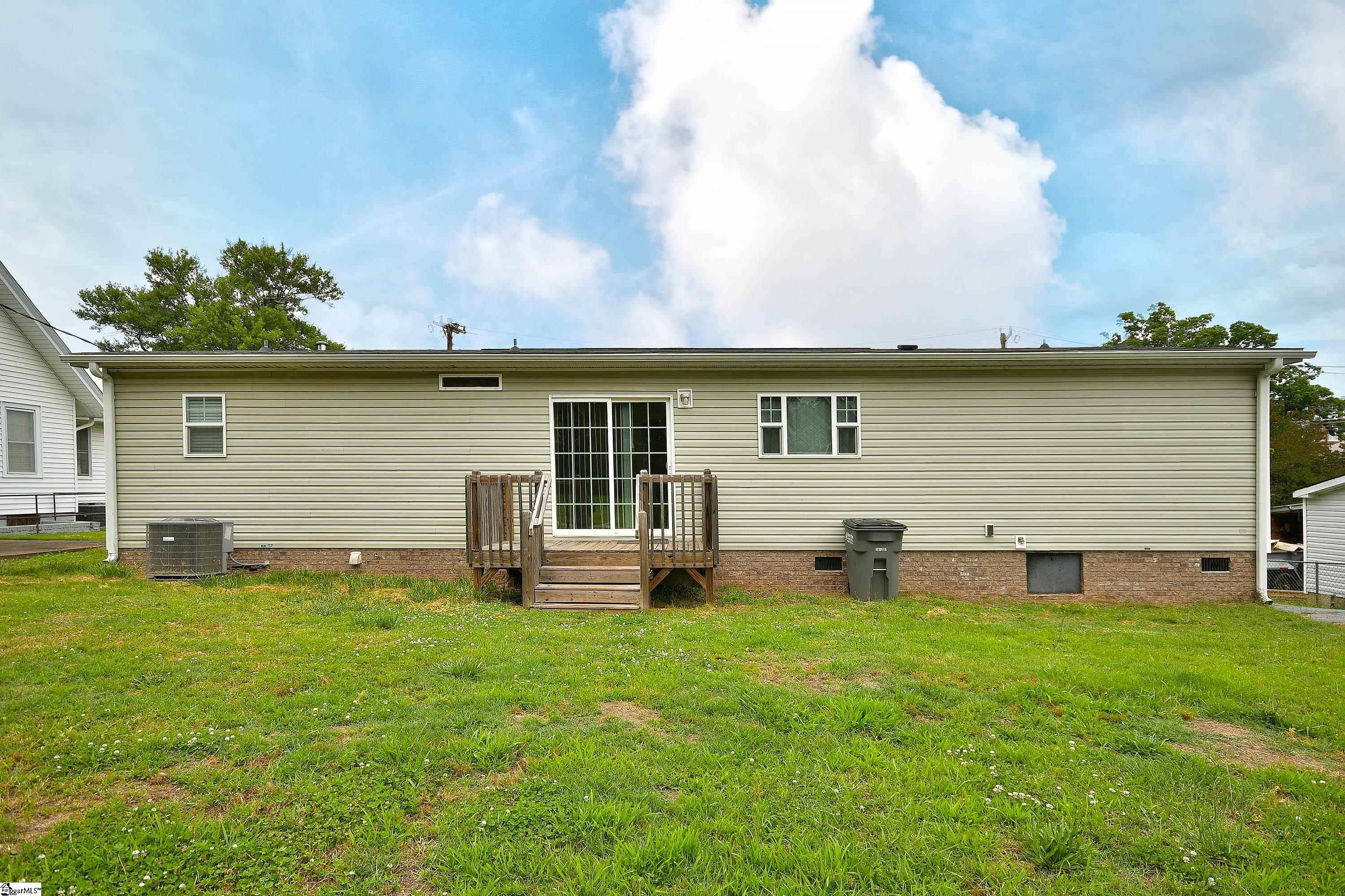 5 Charles Street Greenville, SC 29611