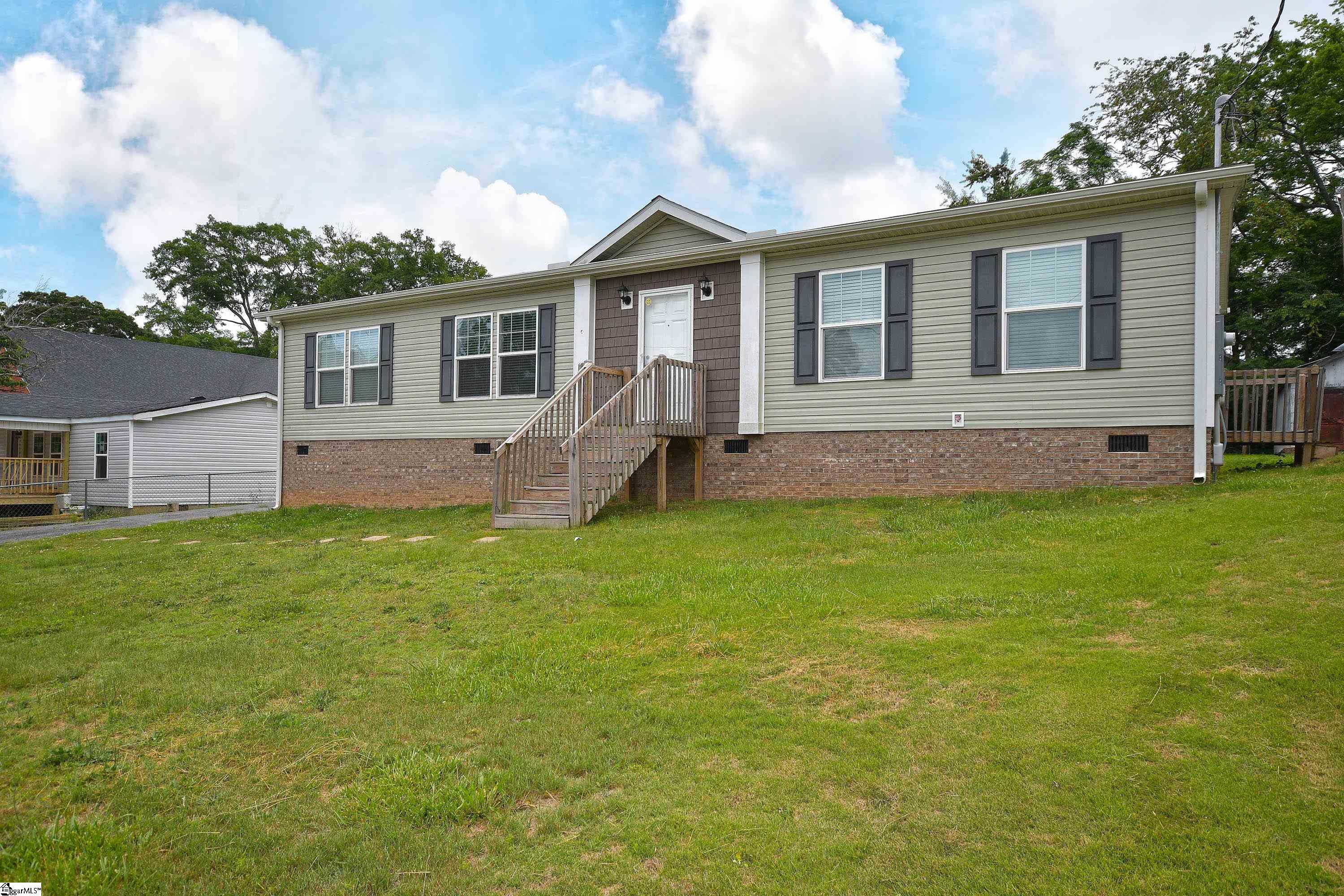 5 Charles Street Greenville, SC 29611