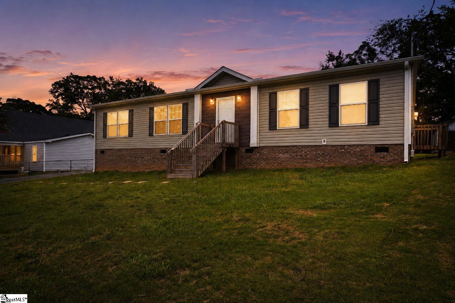 5 Charles Street Greenville, SC 29611