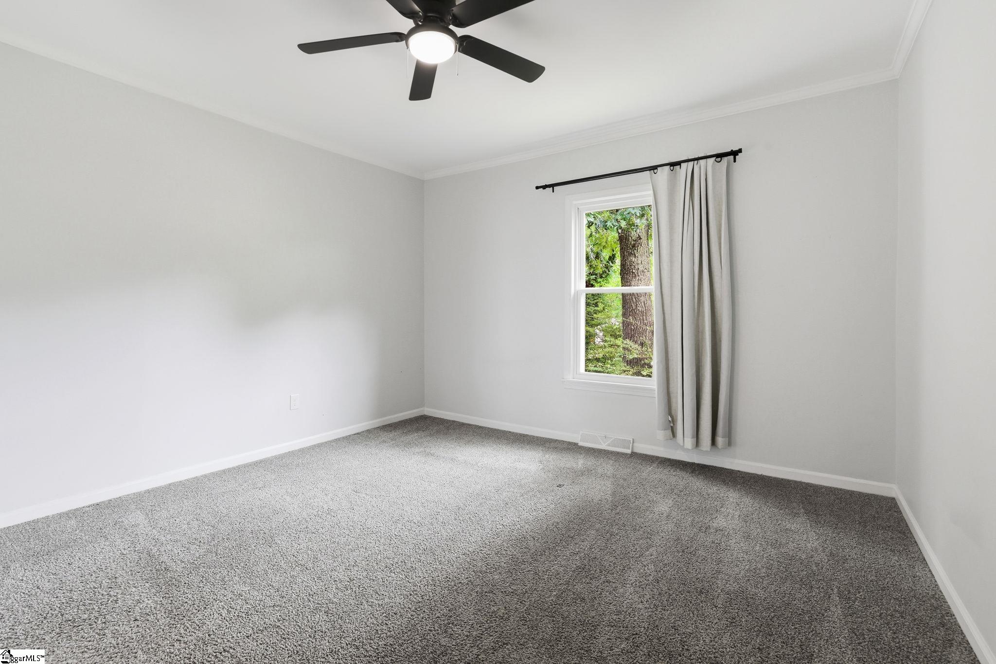27 Maxie Avenue Greenville, SC 29611