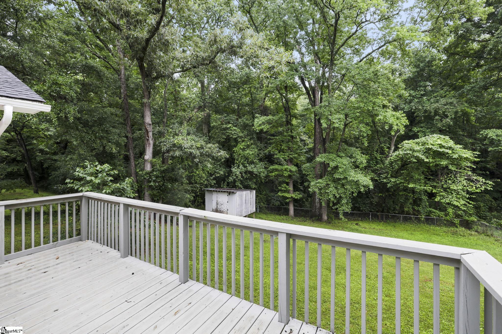 27 Maxie Avenue Greenville, SC 29611