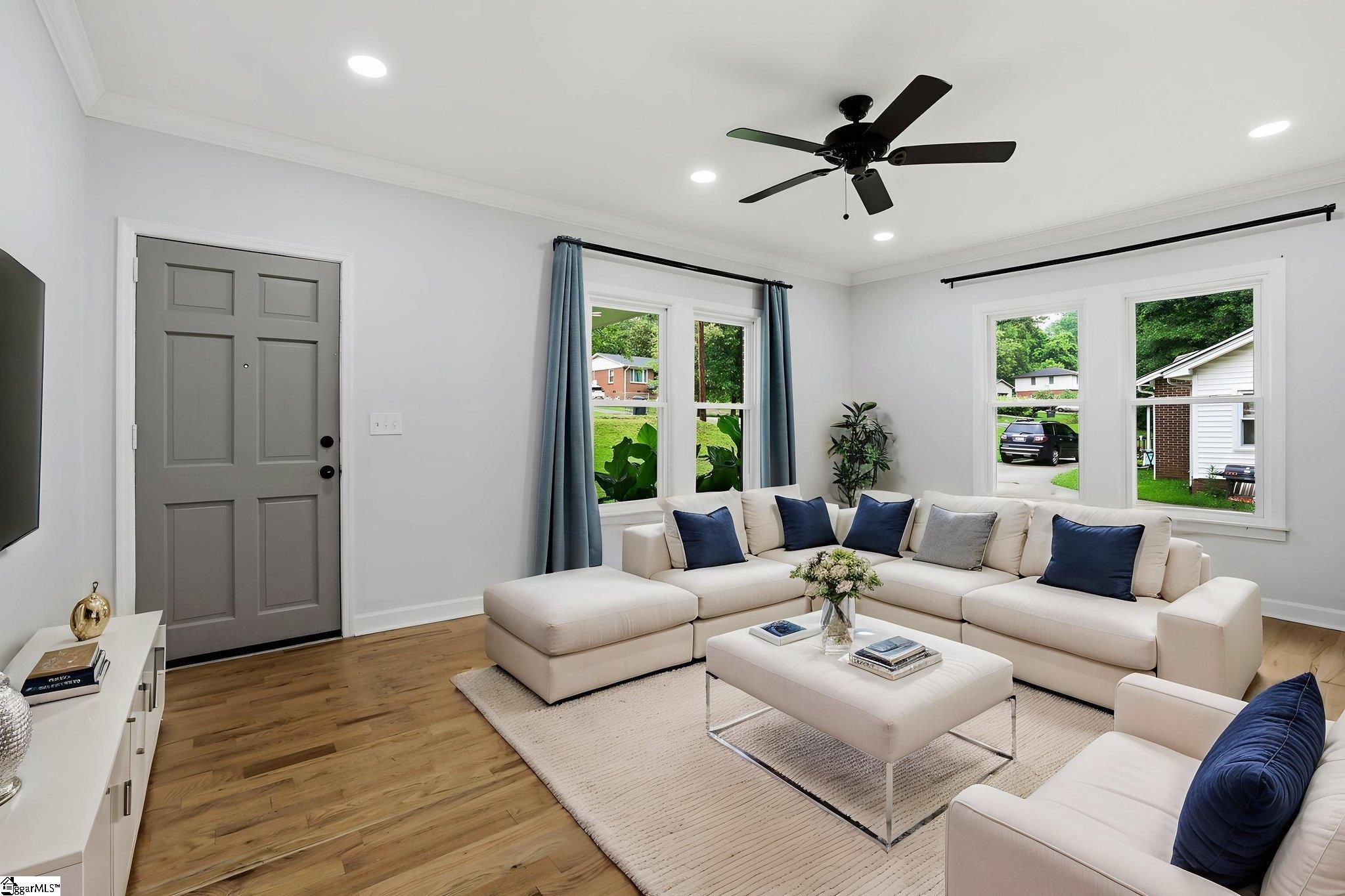 27 Maxie Avenue Greenville, SC 29611