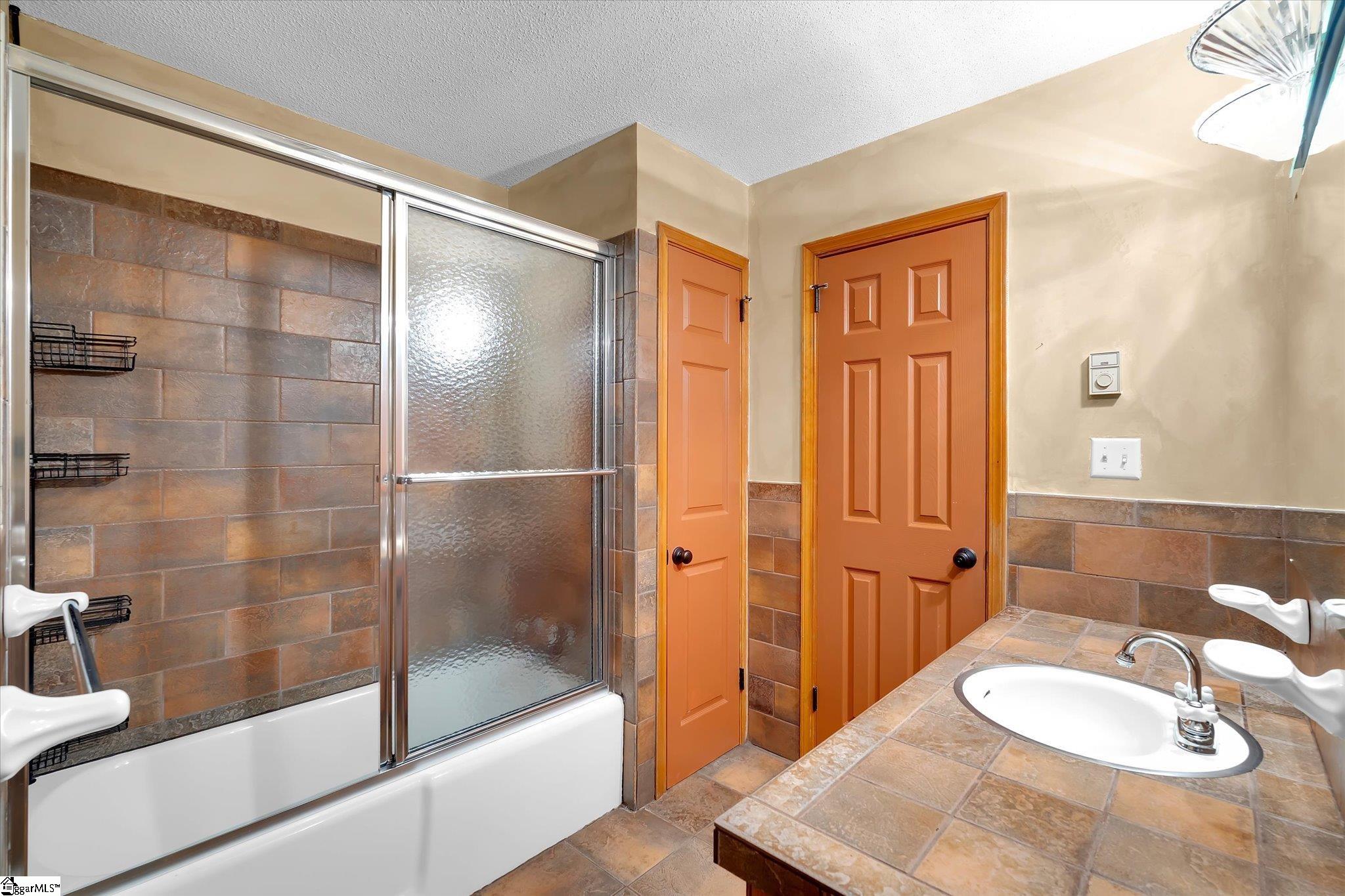 101 Nottingham Way Anderson, SC 29621-3432