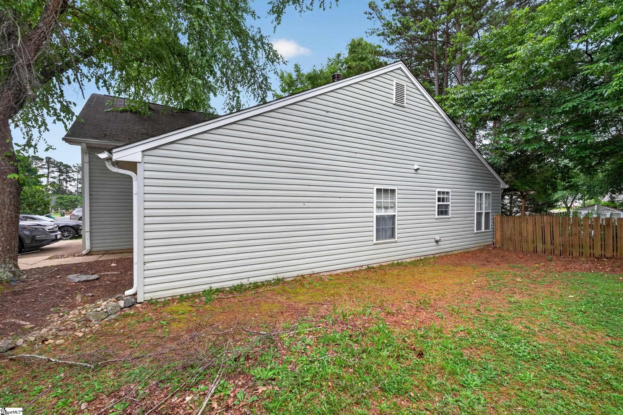 626 Thornbird Drive Boiling Springs, SC 29316-5363