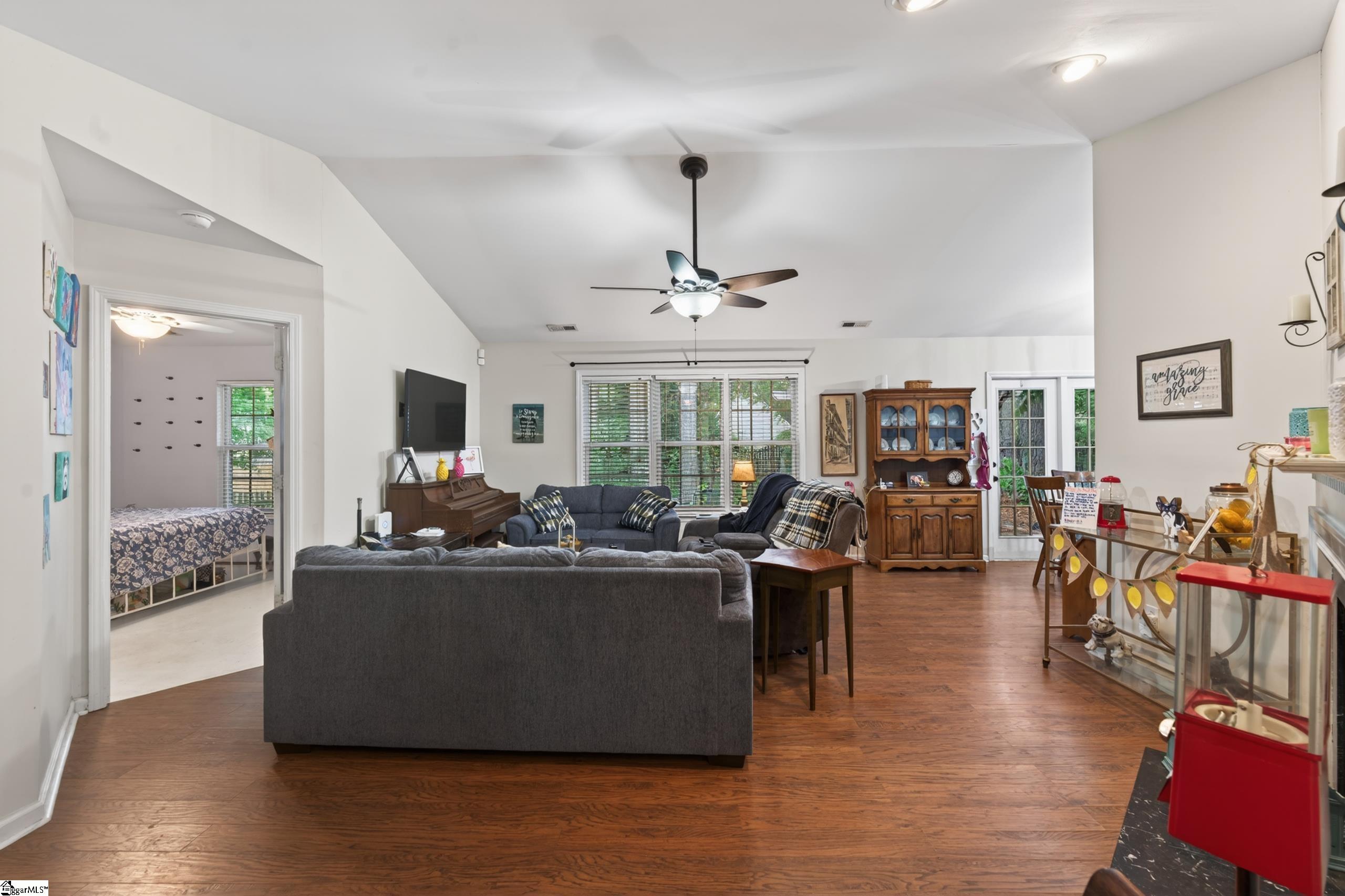 626 Thornbird Drive Boiling Springs, SC 29316-5363
