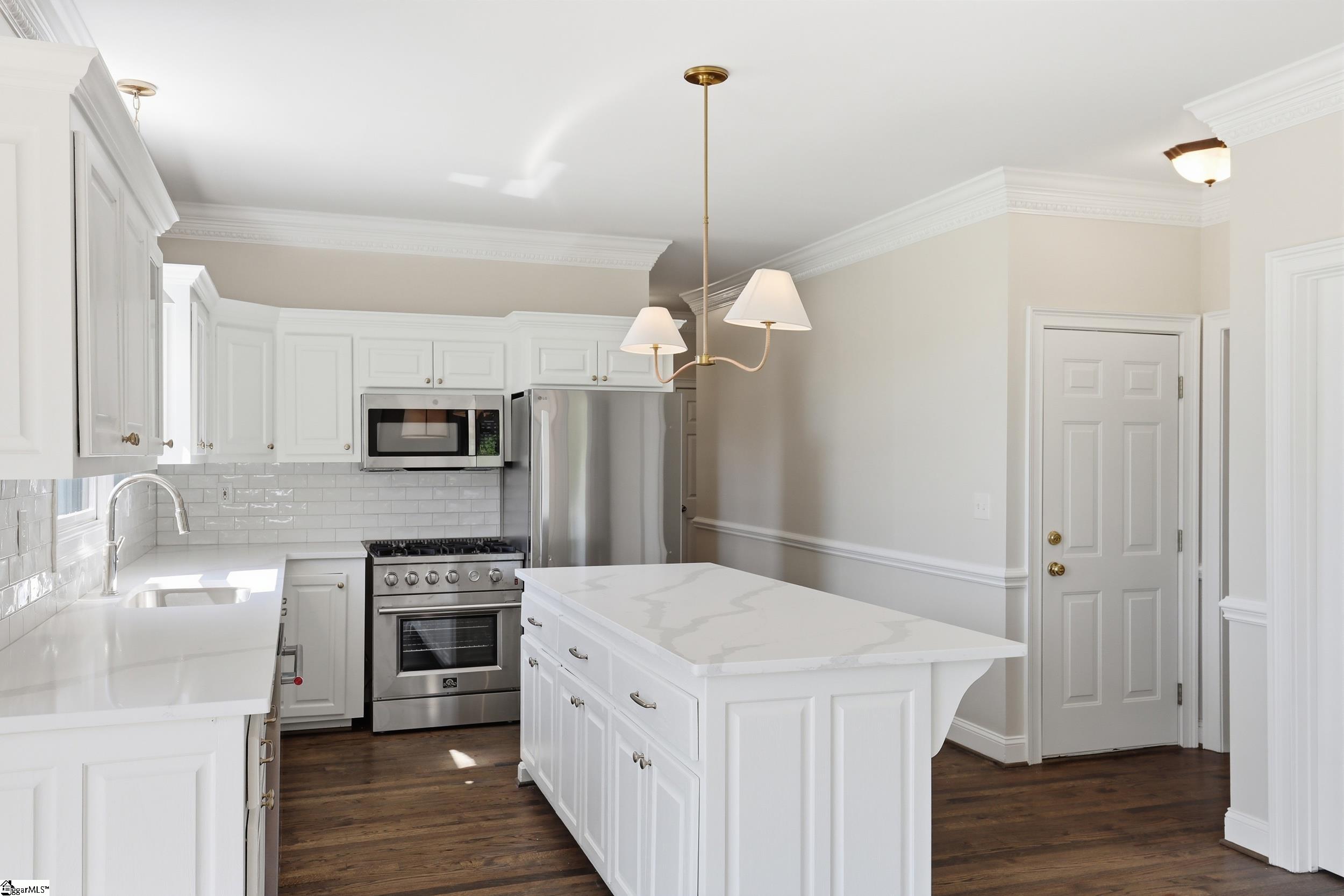 306 Forestglade Lane Simpsonville, SC 29680
