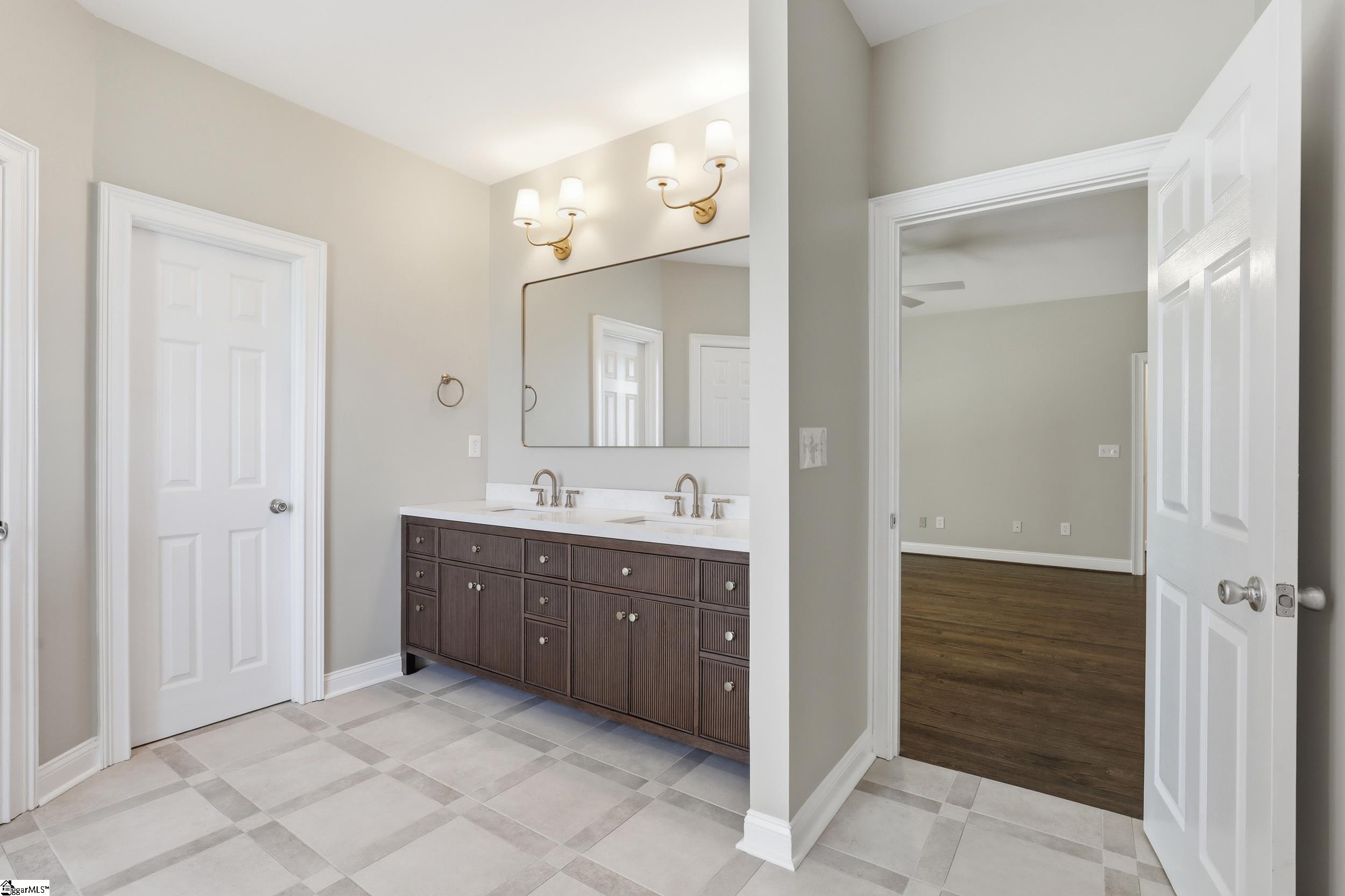 306 Forestglade Lane Simpsonville, SC 29680