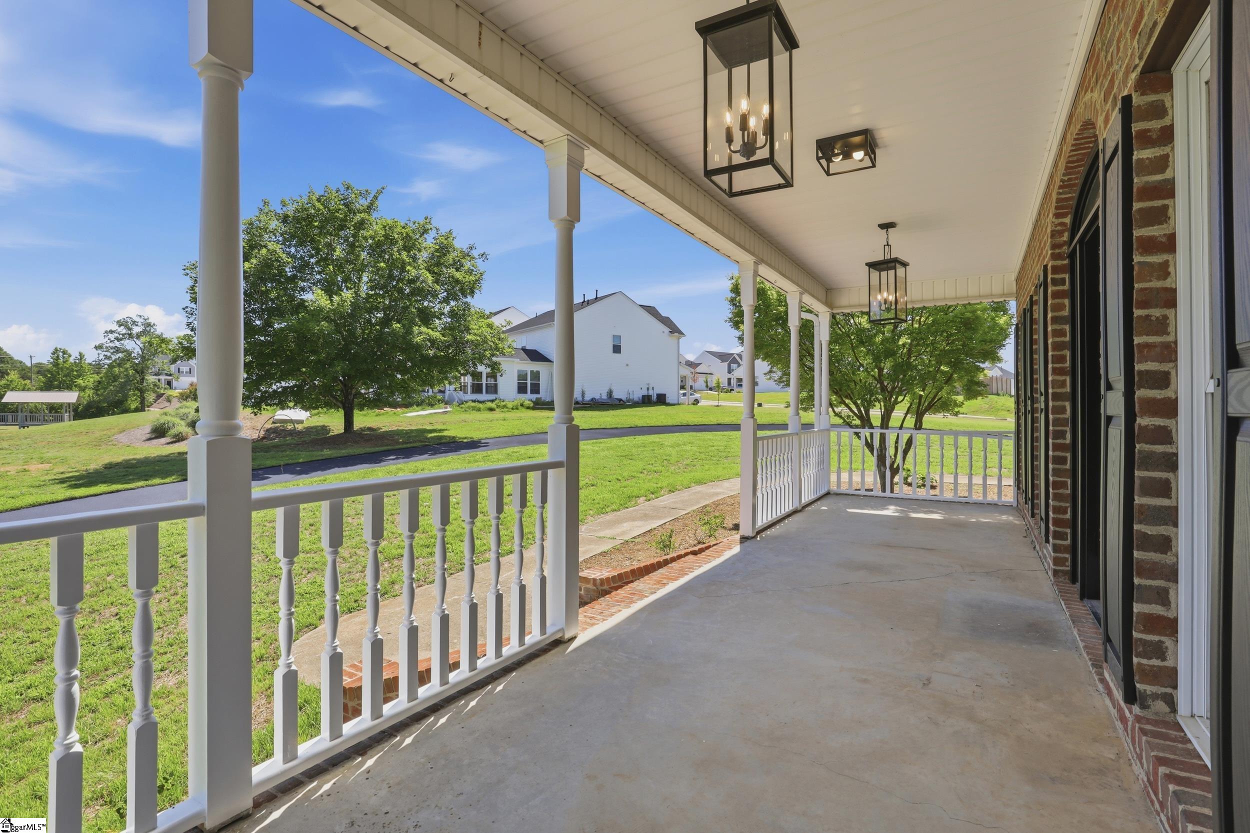 306 Forestglade Lane Simpsonville, SC 29680