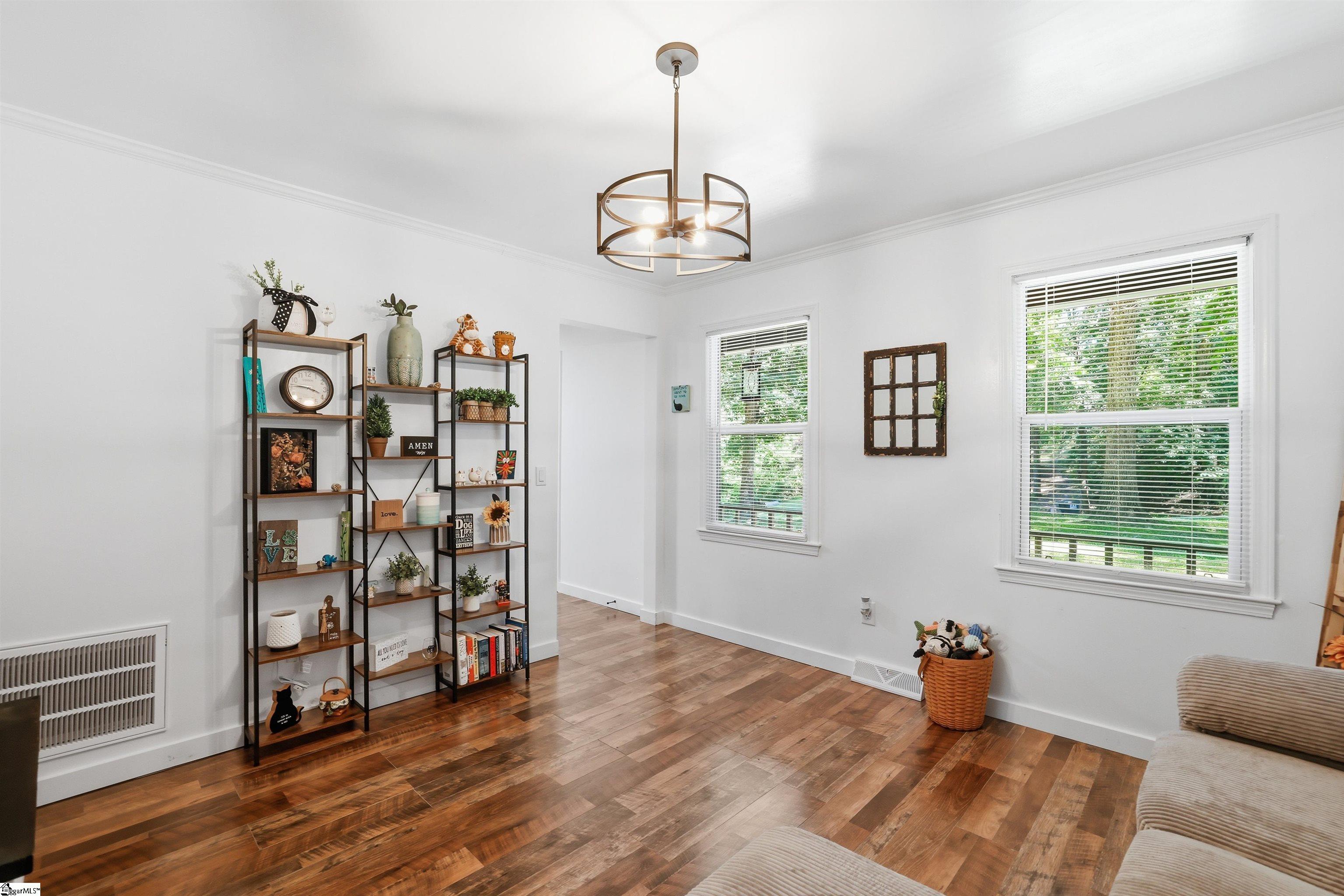 127 Robinwood Lane Pelzer, SC 29669