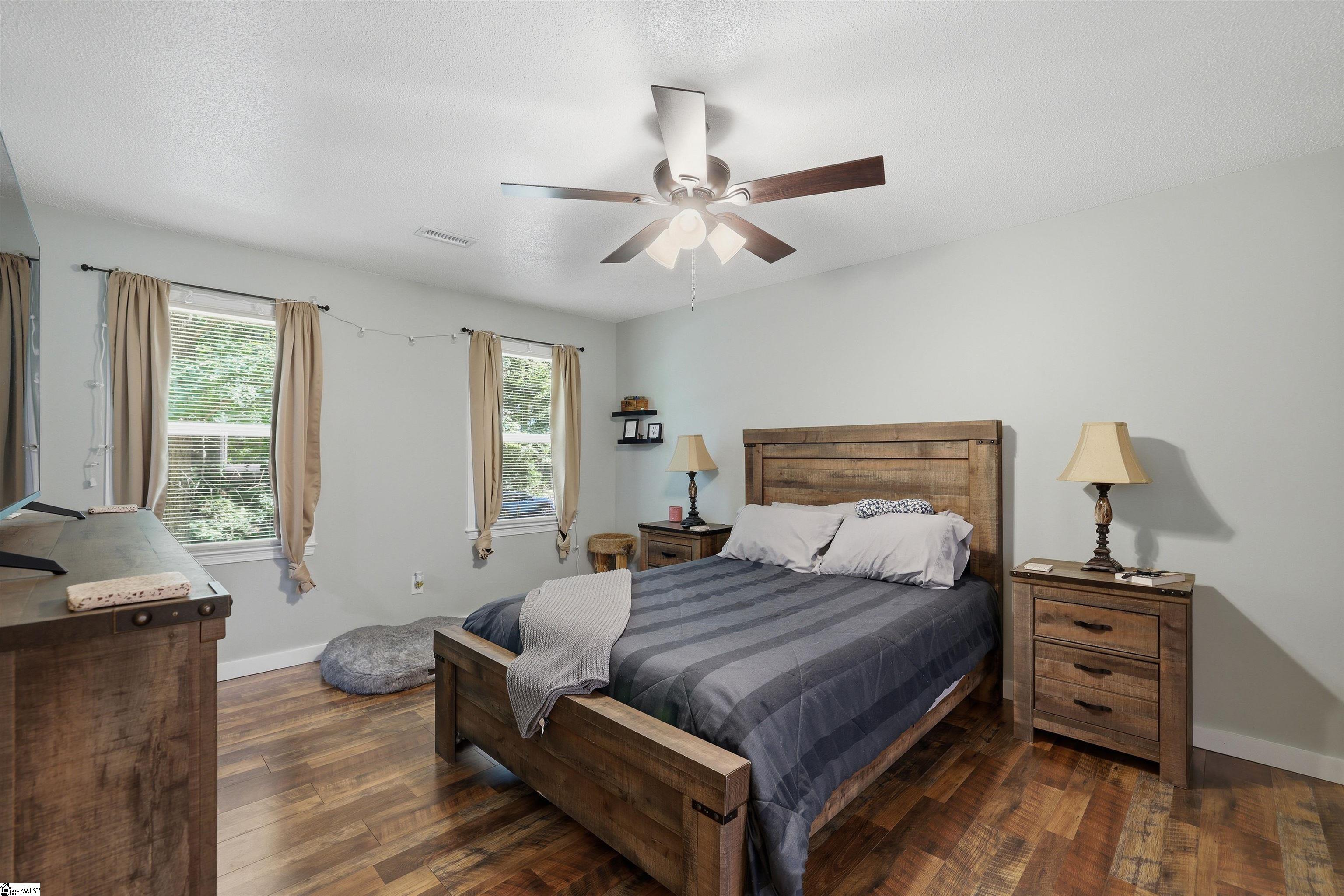 127 Robinwood Lane Pelzer, SC 29669