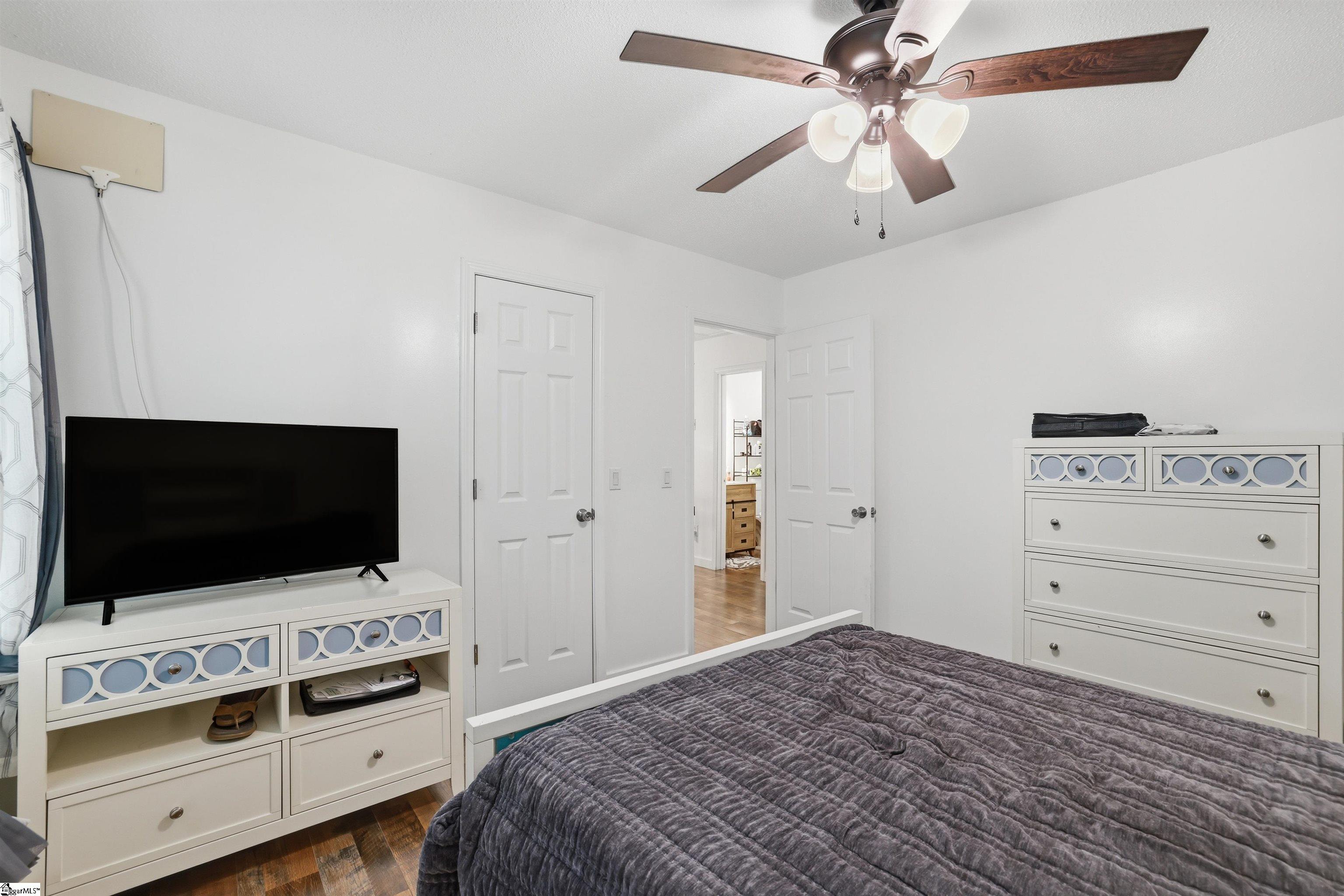 127 Robinwood Lane Pelzer, SC 29669