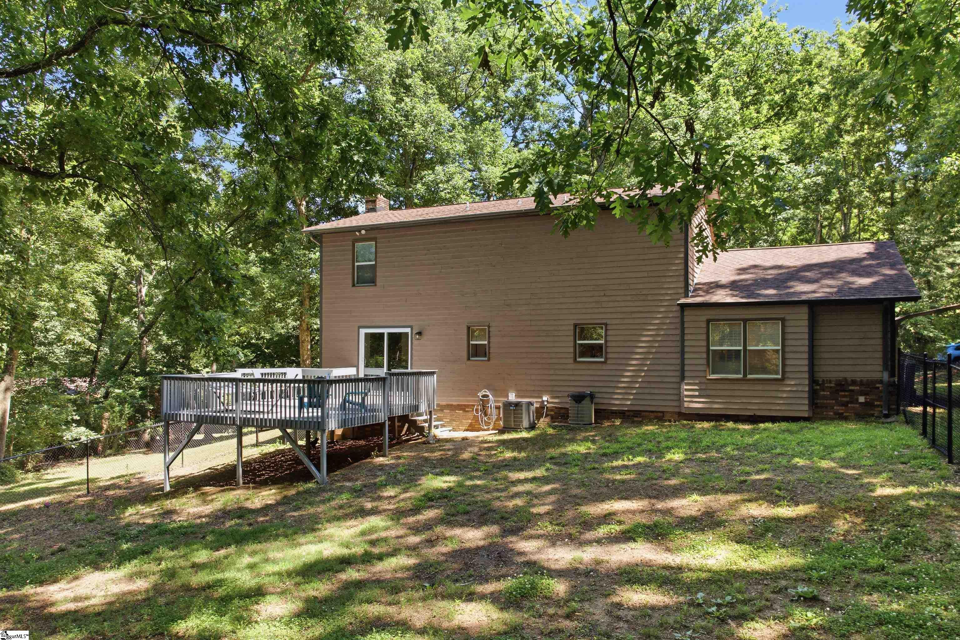 127 Robinwood Lane Pelzer, SC 29669