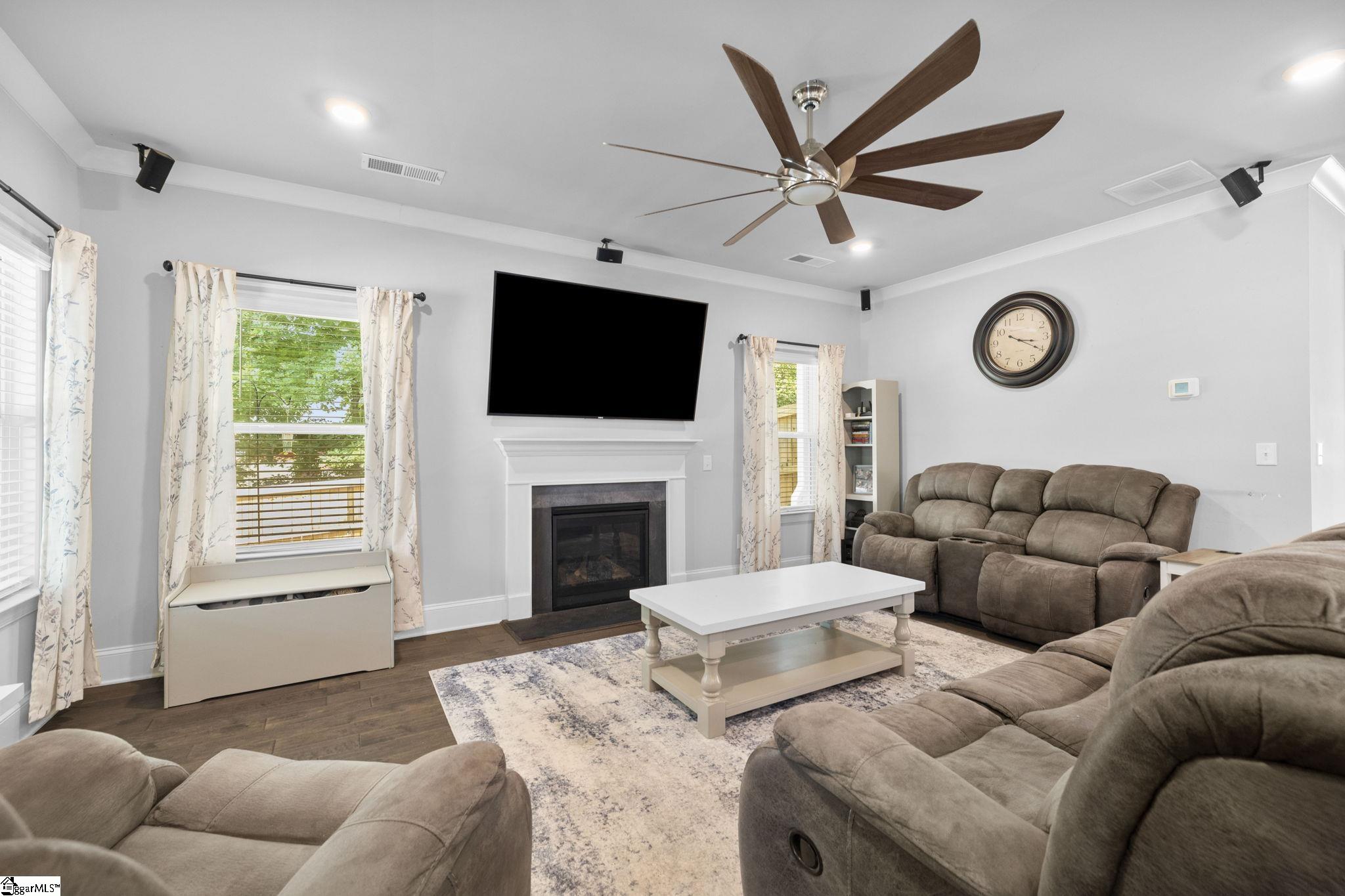 6 Pine Knott Drive Pelzer, SC 29669-9418