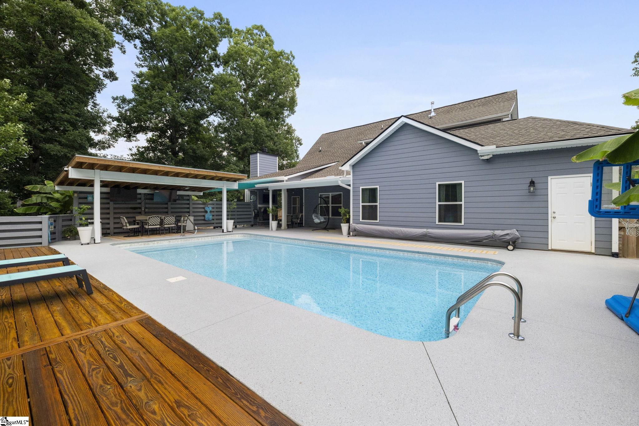 6 Pine Knott Drive Pelzer, SC 29669-9418