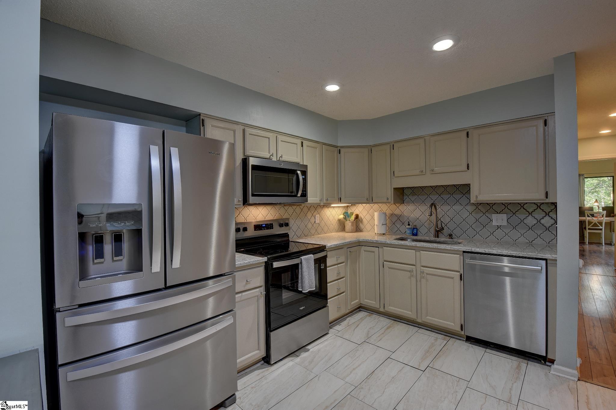 210 Harbor Cove Drive Salem, SC 29676