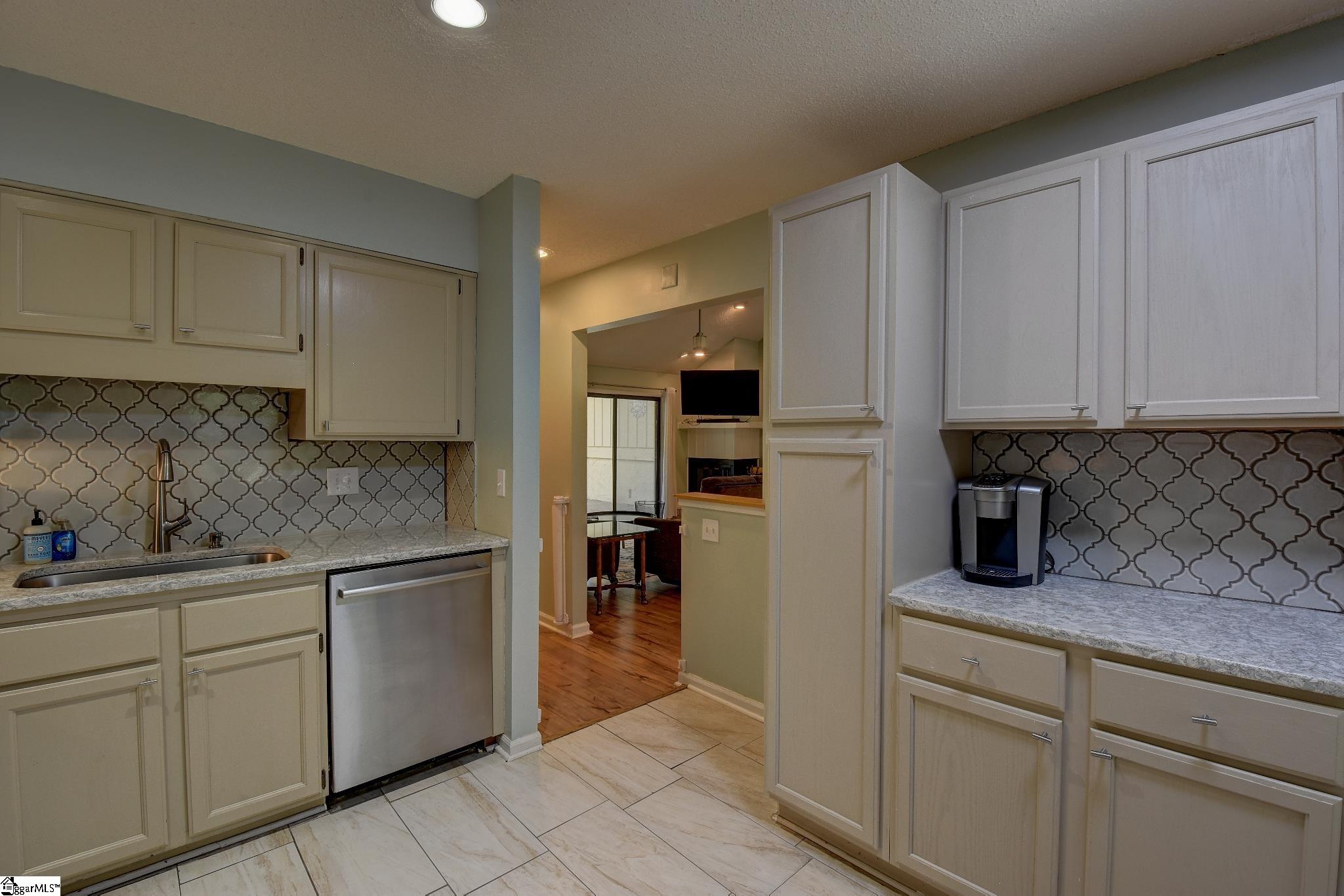 210 Harbor Cove Drive Salem, SC 29676