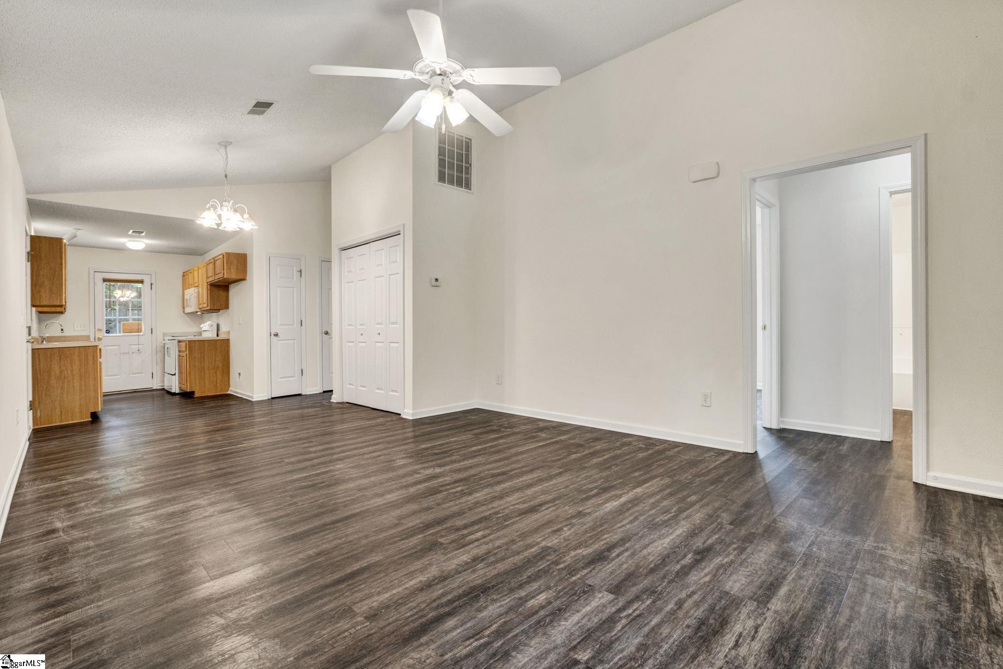 309 Wilmont Street Spartanburg, SC 29306