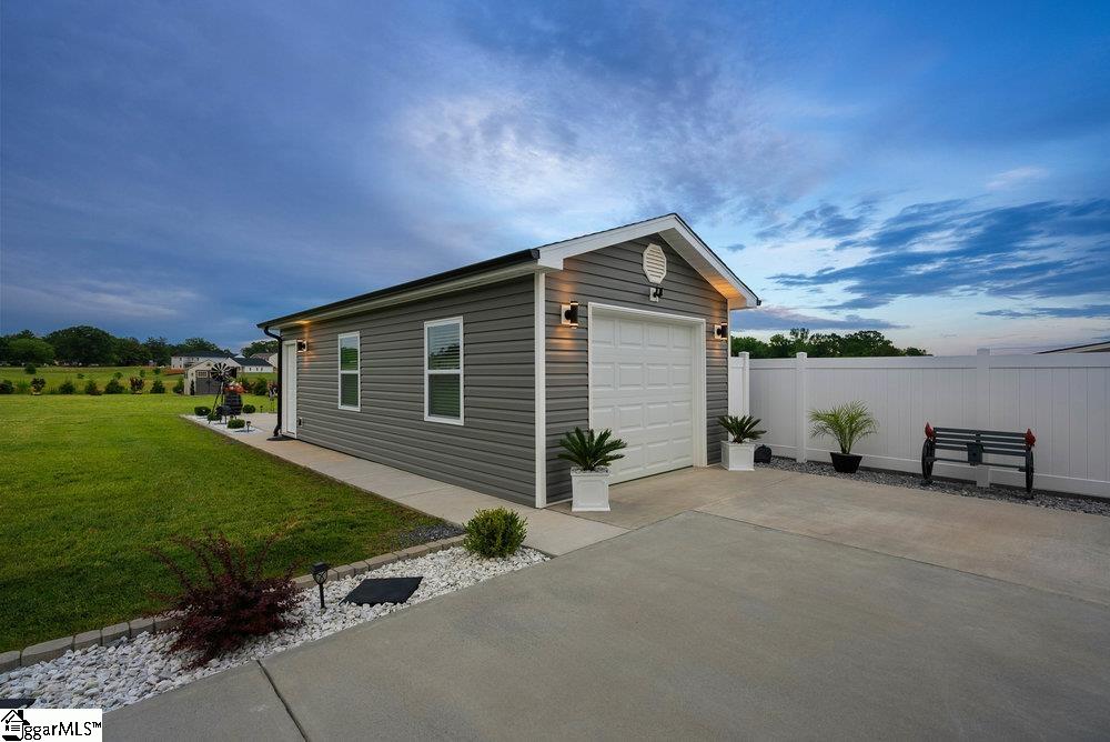 223 R C Thompson Road Chesnee, SC 29323