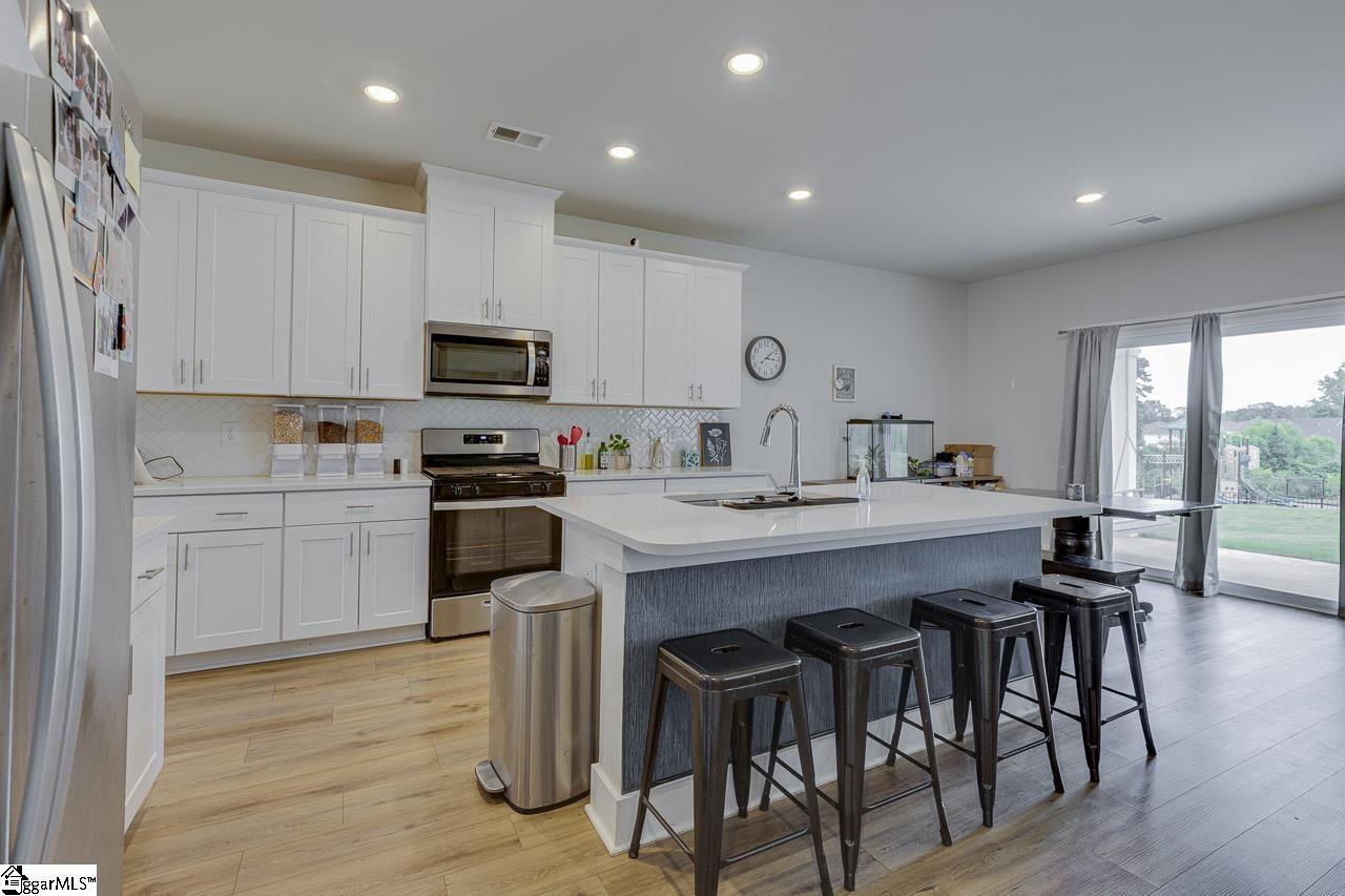 208 Roderick Lane Greenville, SC 29605