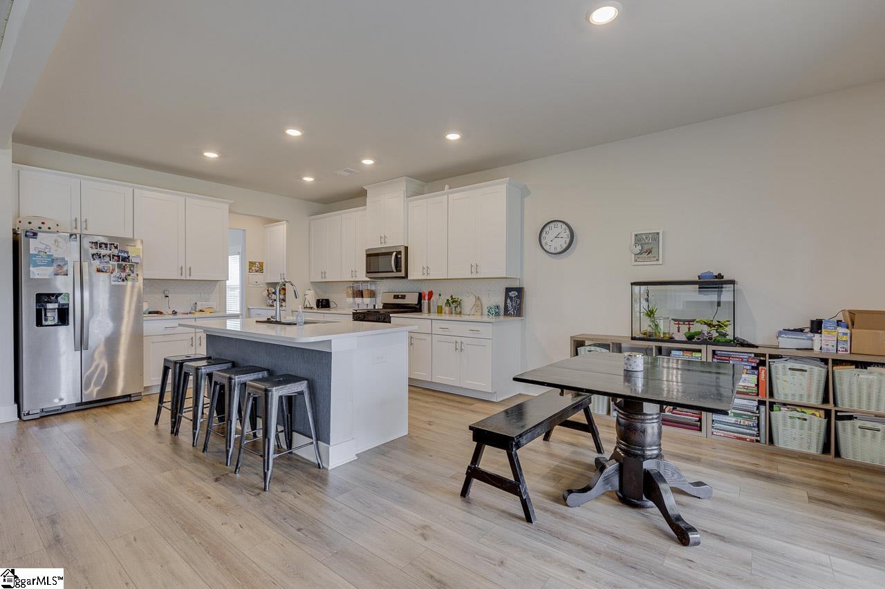 208 Roderick Lane Greenville, SC 29605