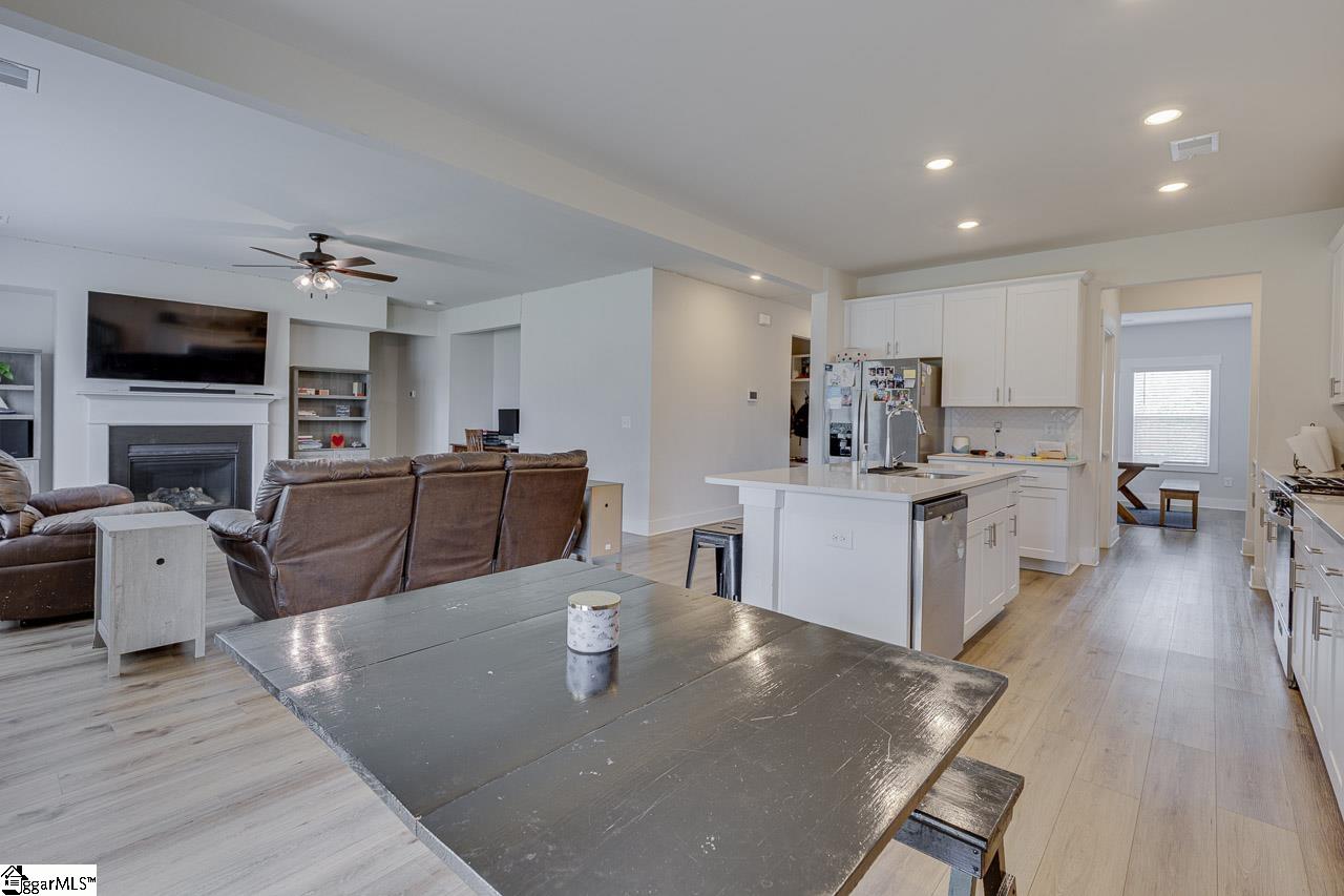 208 Roderick Lane Greenville, SC 29605