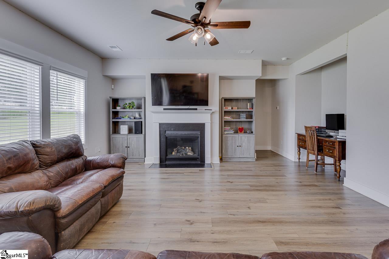 208 Roderick Lane Greenville, SC 29605