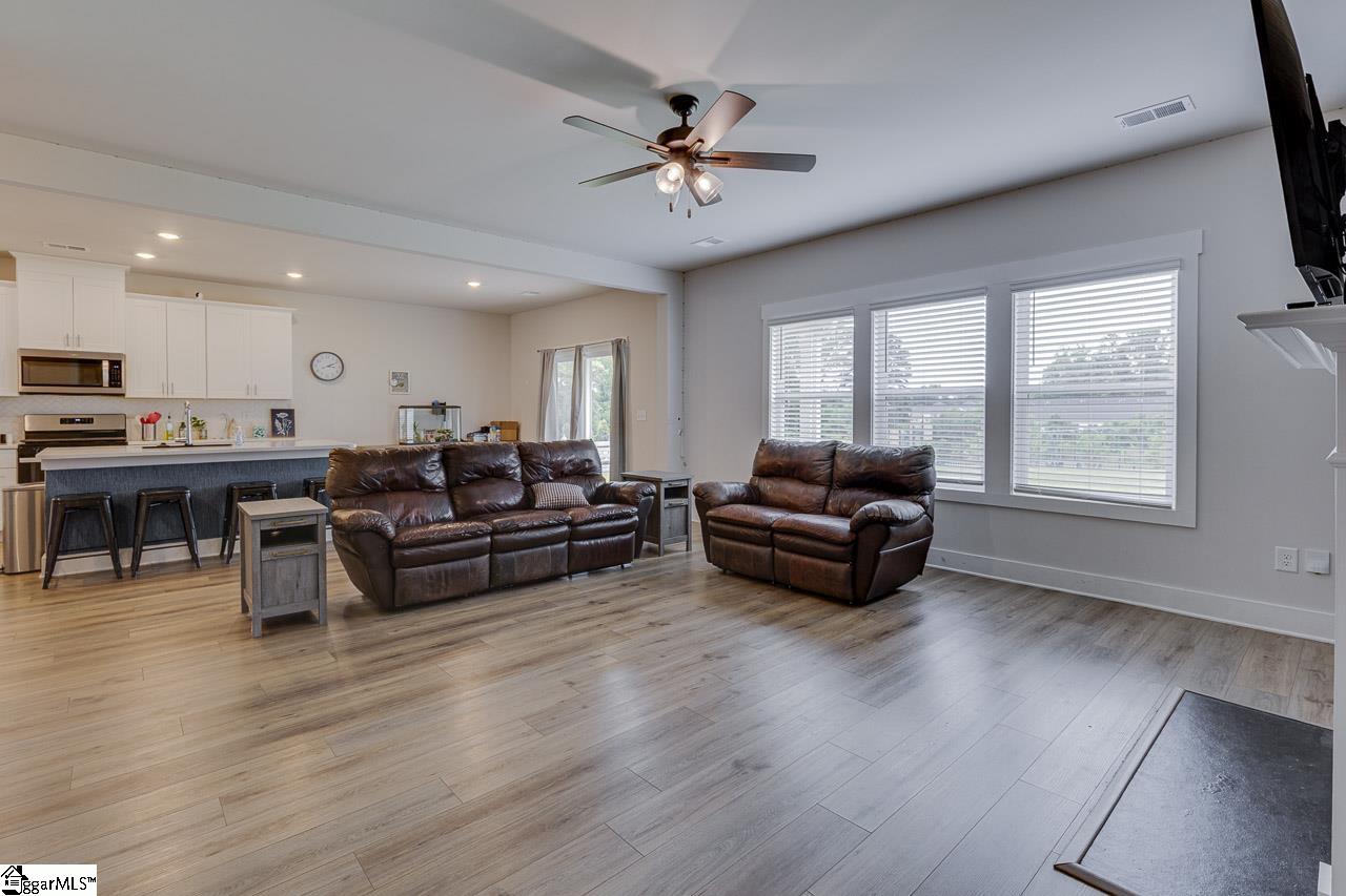 208 Roderick Lane Greenville, SC 29605