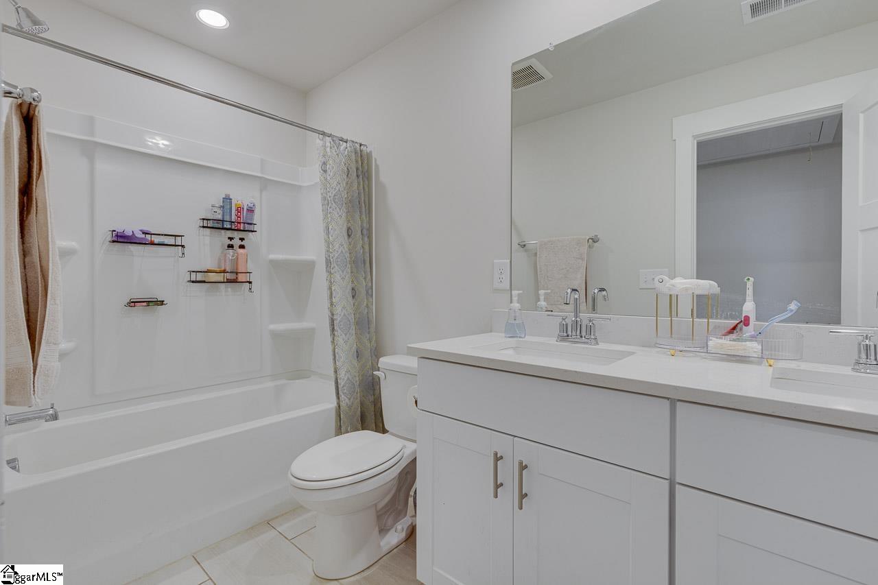 208 Roderick Lane Greenville, SC 29605