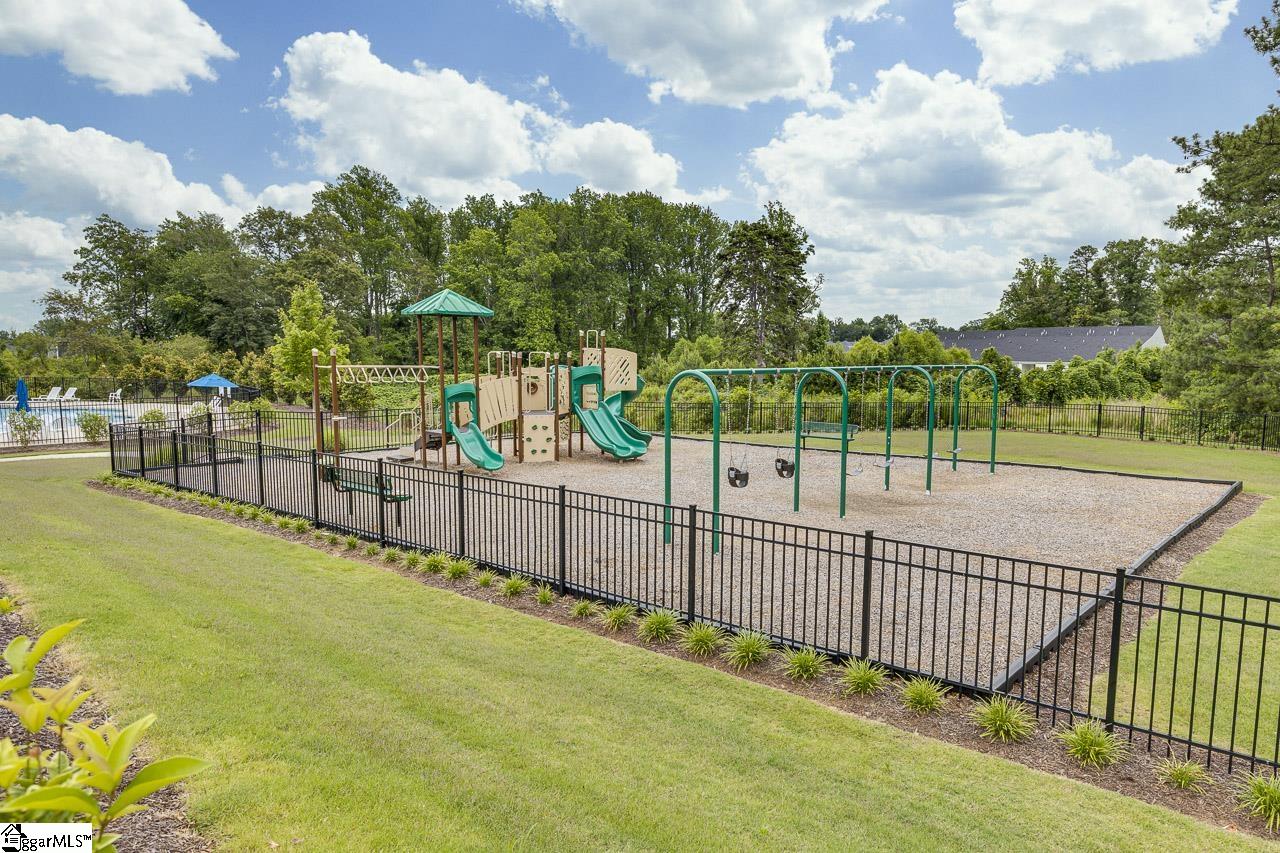 208 Roderick Lane Greenville, SC 29605