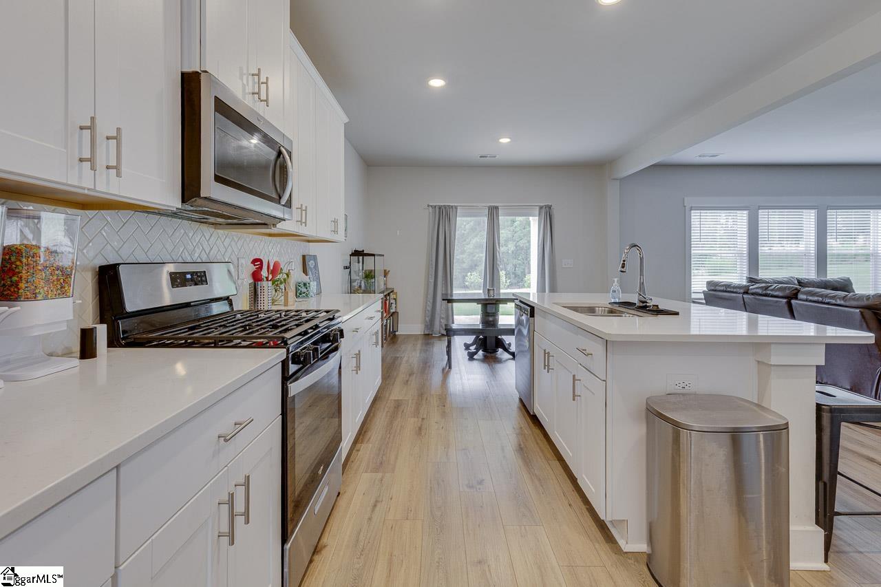208 Roderick Lane Greenville, SC 29605