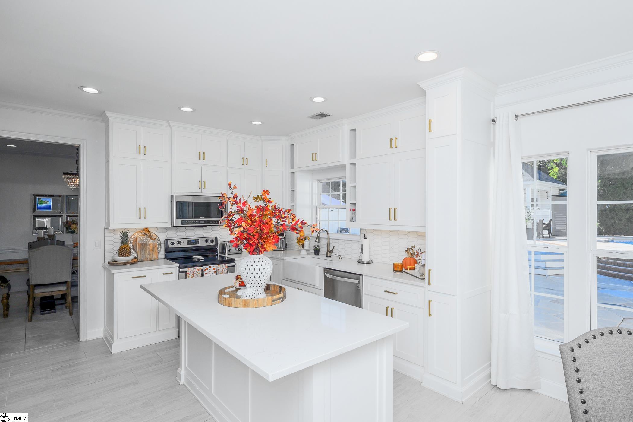 604 Buttermilk Court Simpsonville, SC 29681