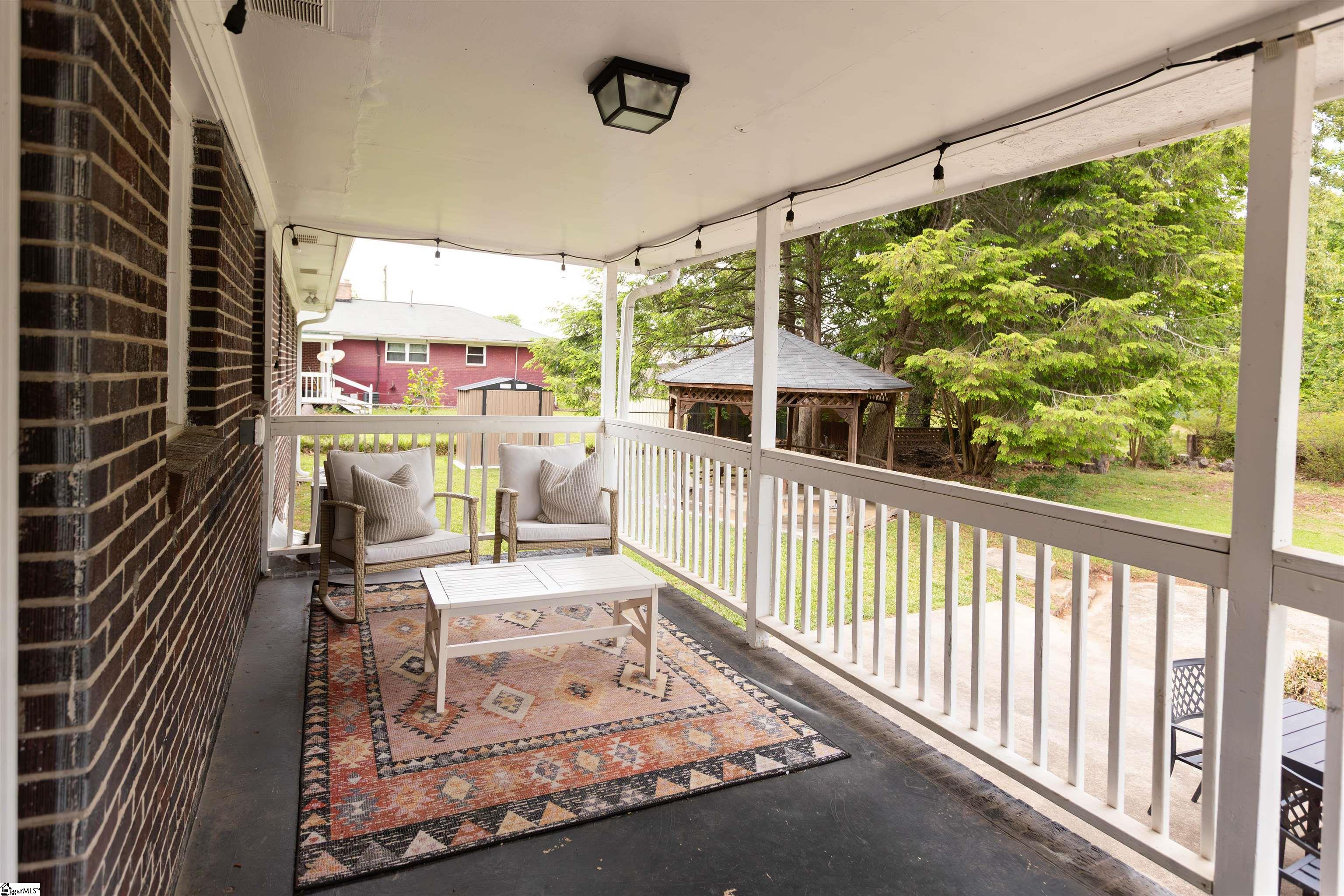 1 Oakdale Drive Greenville, SC 29617