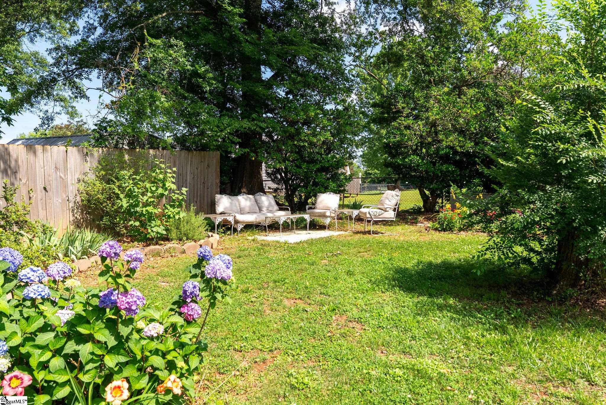 204 Rainbow Drive Greenville, SC 29617