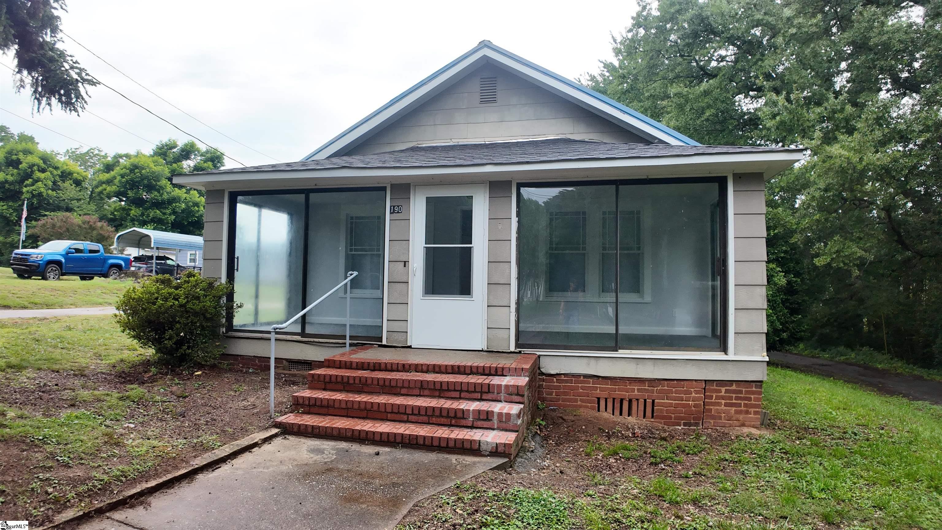 190 S Cash Avenue Chesnee, SC 29323