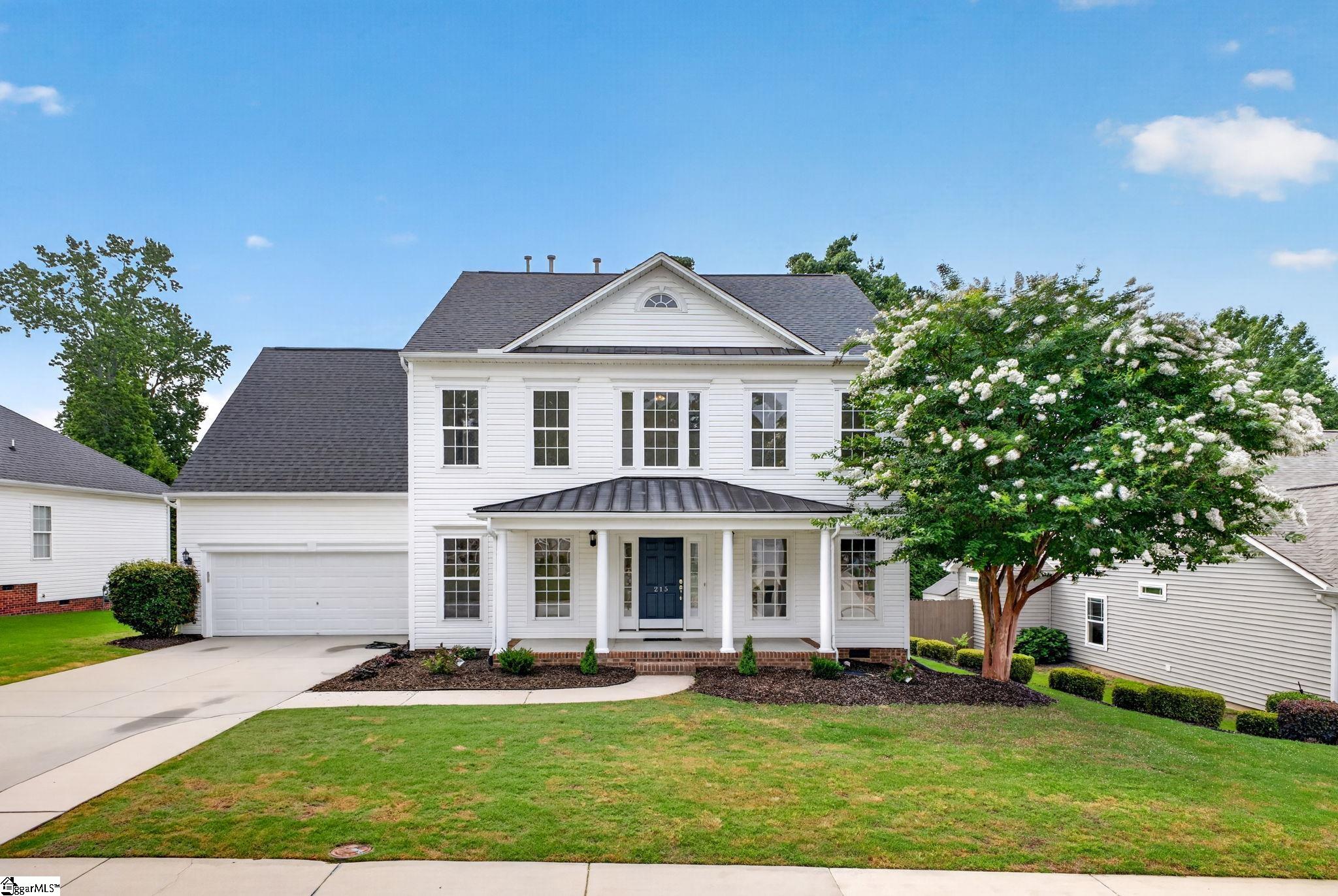 Photo 2 of Single family home for sale at 215 Brenleigh Ct, Simpsonville, SC 29680 | MLS# 1594564 | Listing updated on 2026-09-15
